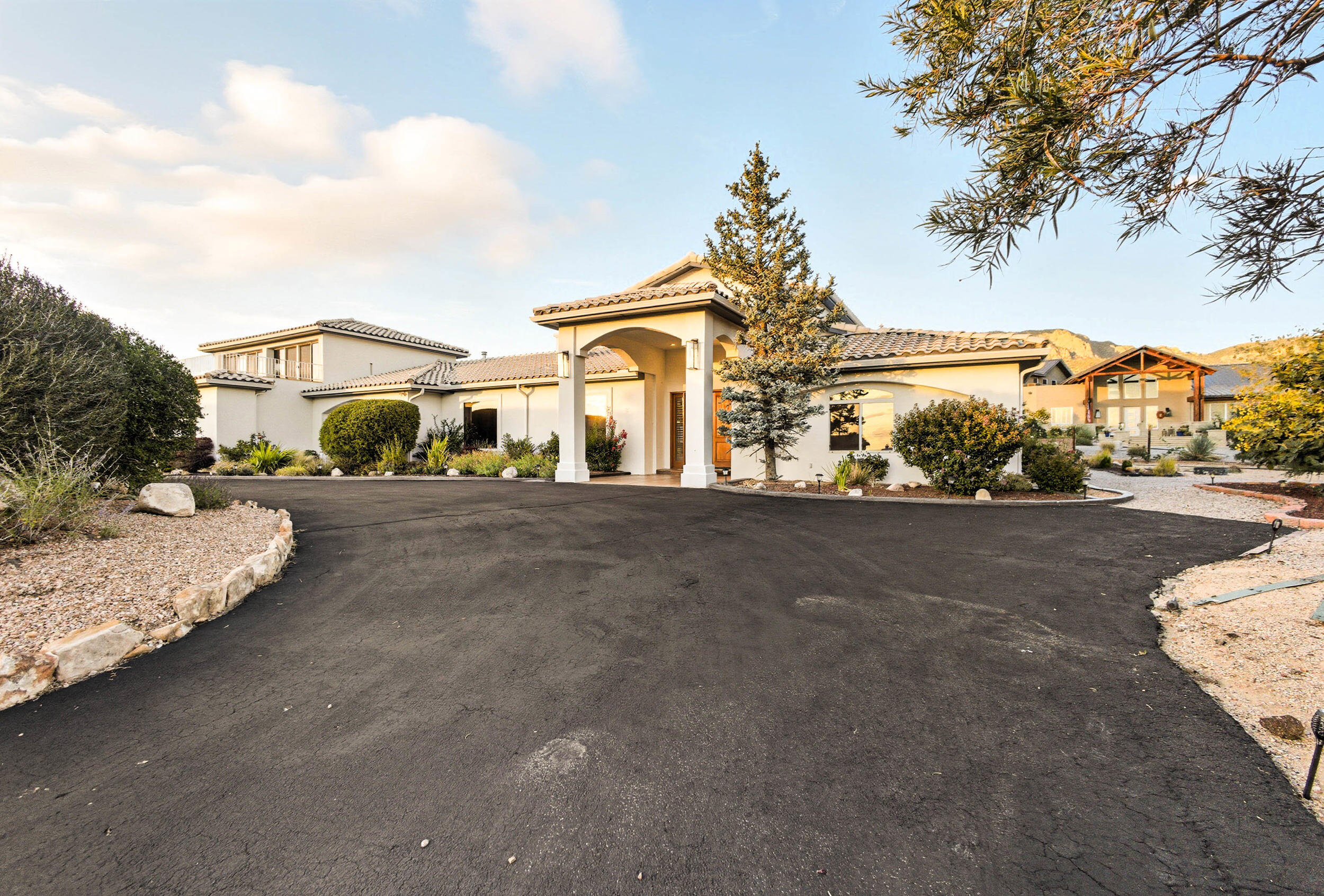 11907 San Rafael Avenue NE, Albuquerque, NM 87122