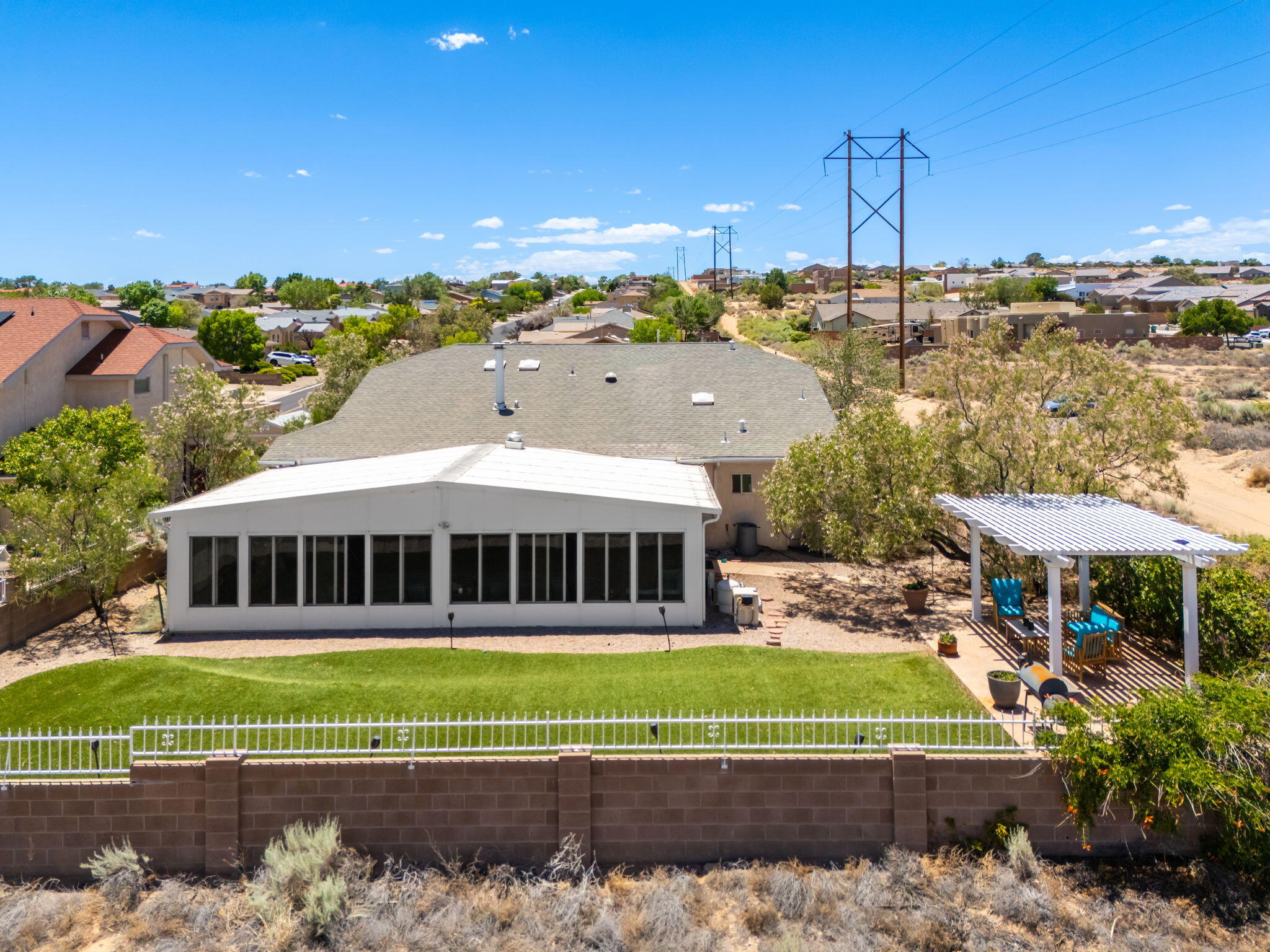 Photo 11 — 2869 Chessman Drive SE