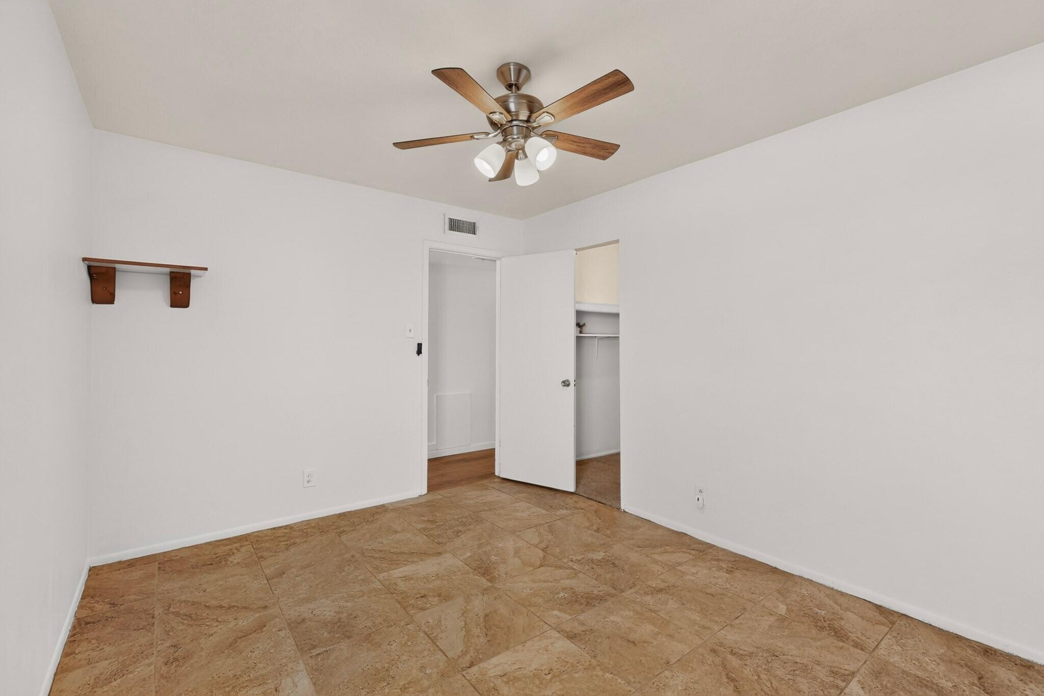Photo 3 — 4601 Carlisle Boulevard NE APT A1