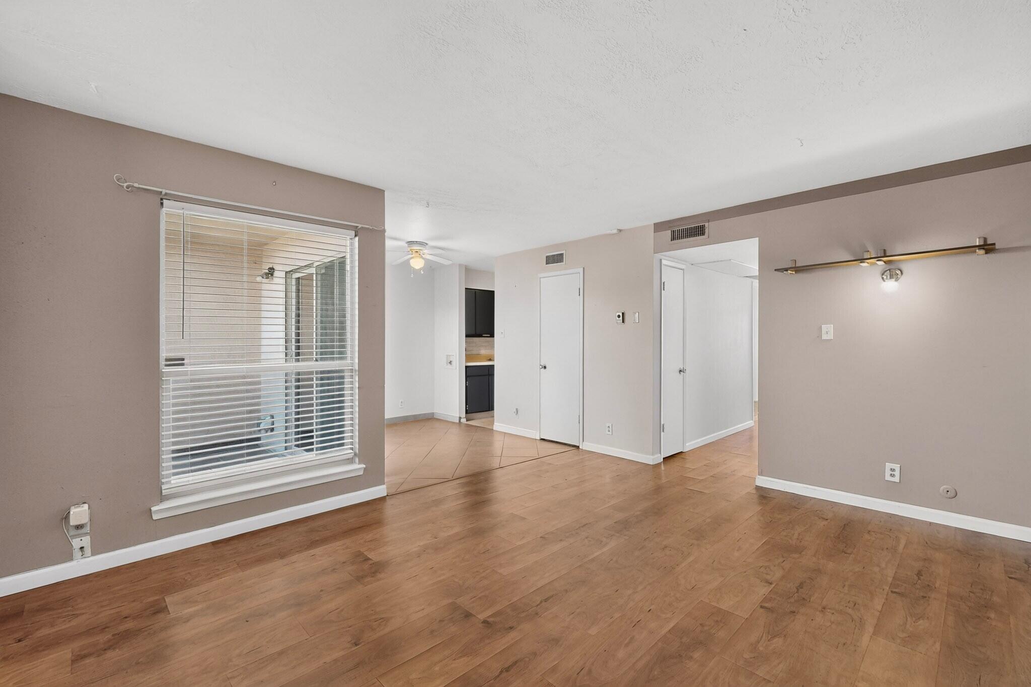 Photo 14 — 4601 Carlisle Boulevard NE APT A1