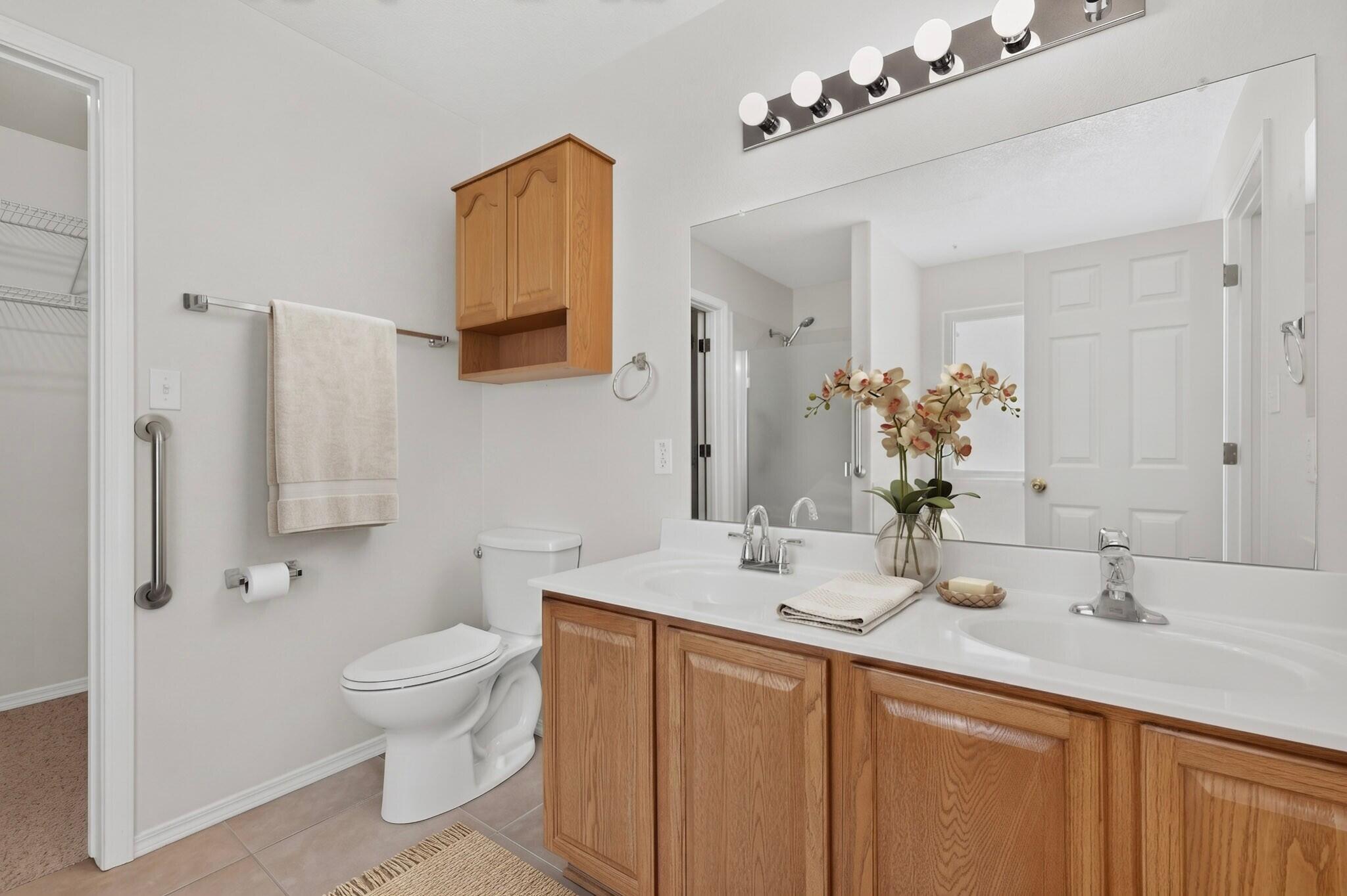 Photo 16 — 5005 Mira Vista Drive NE