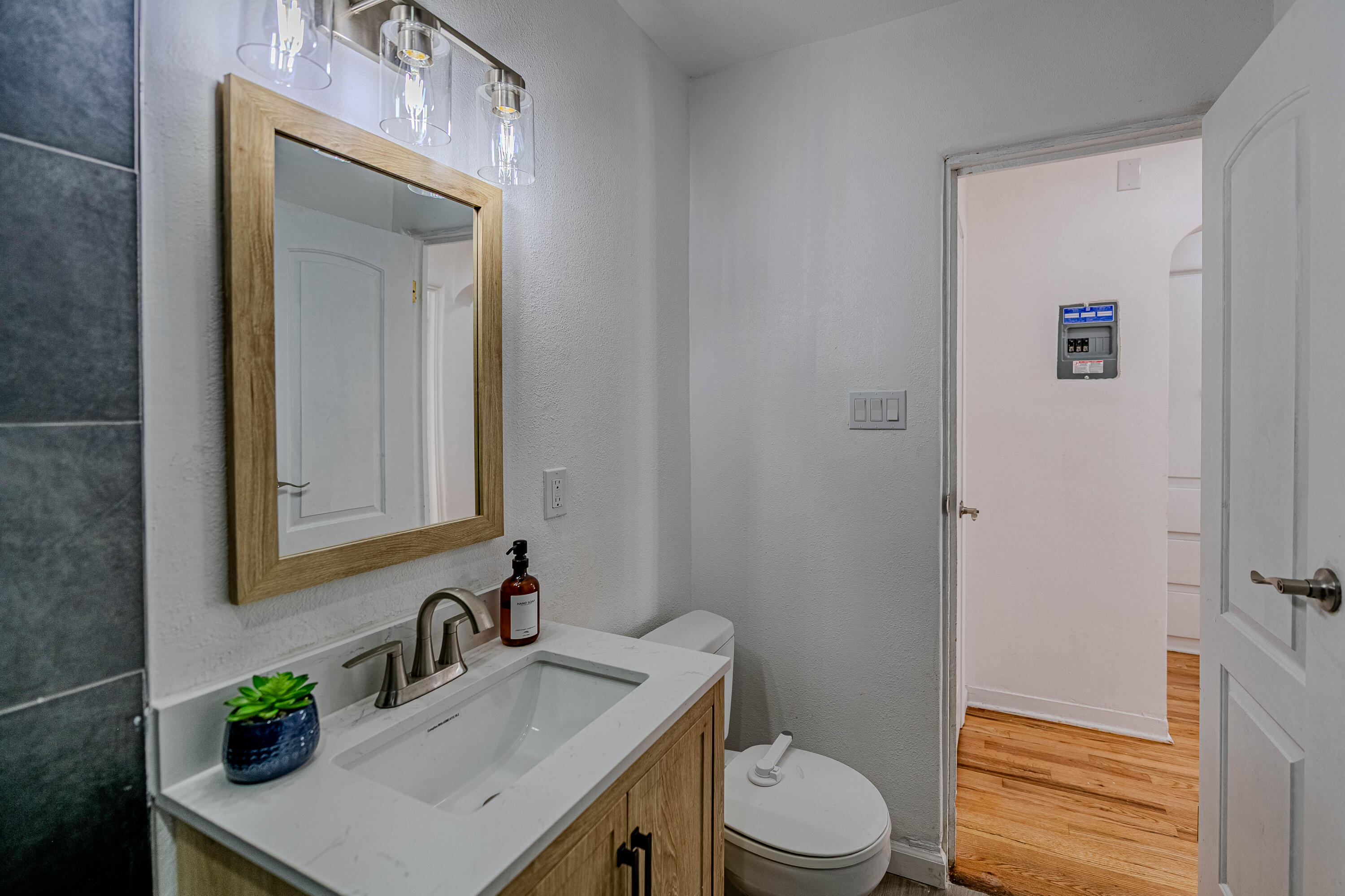 Photo 19 — 5512 Granite Ave NE