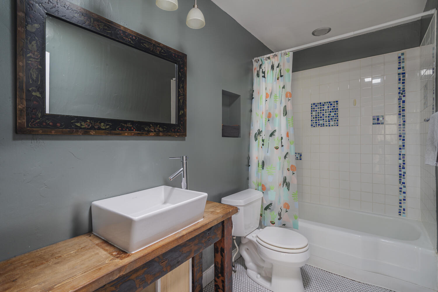 Photo 9 — 3915 Smith Avenue SE