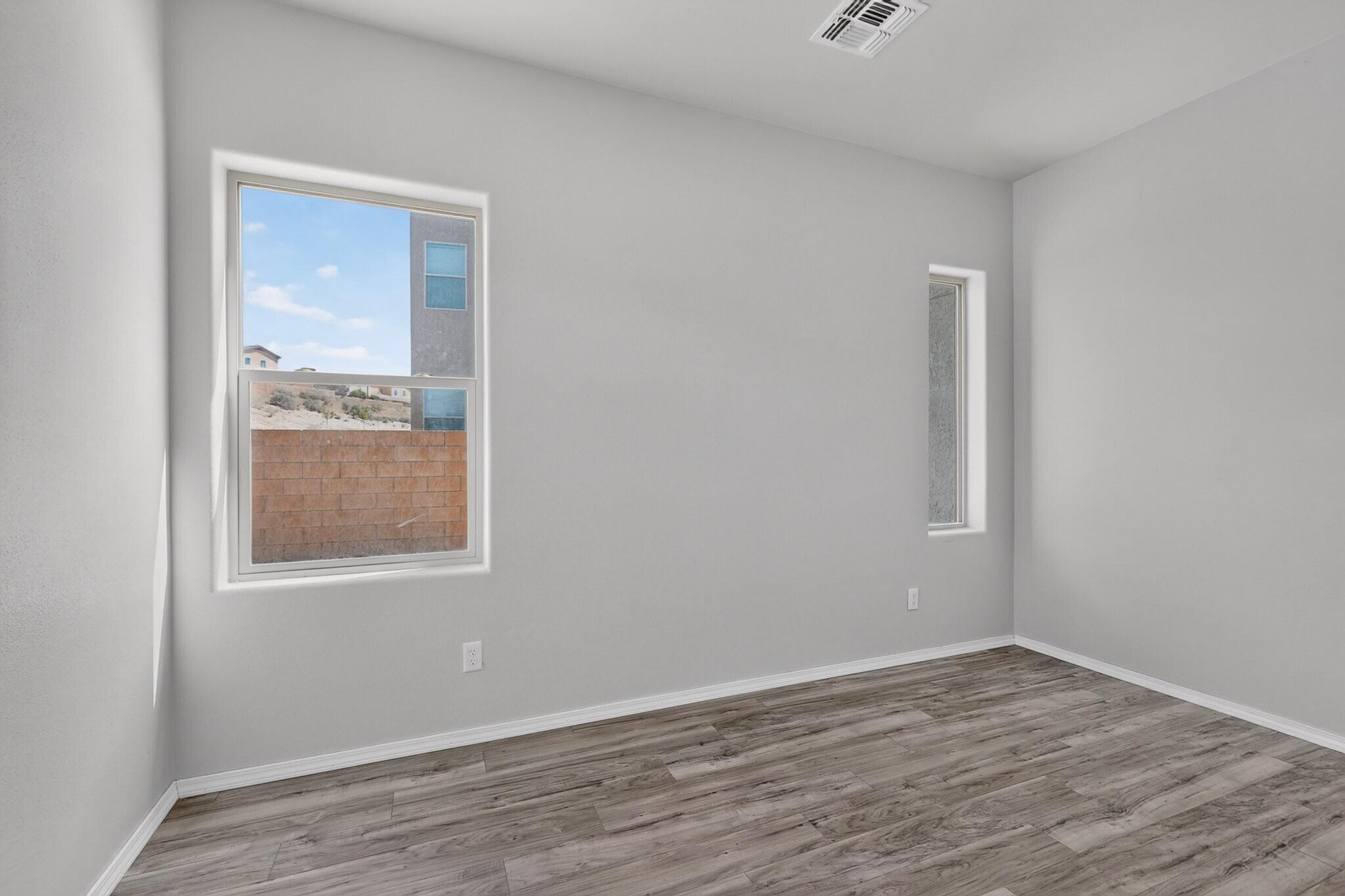 Photo 13 — 1504 Gulfstream Drive SE