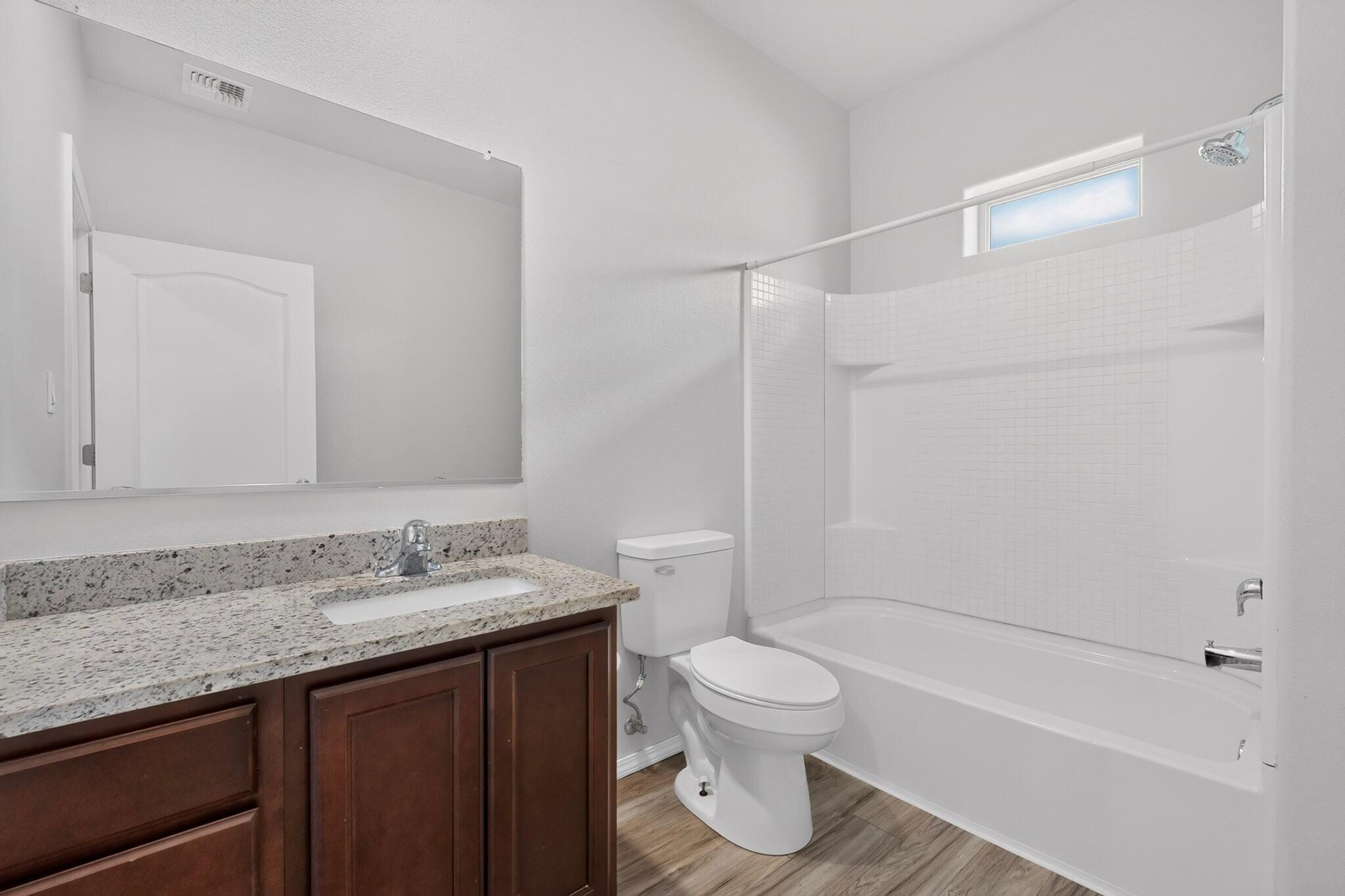 Photo 11 — 1504 Gulfstream Drive SE