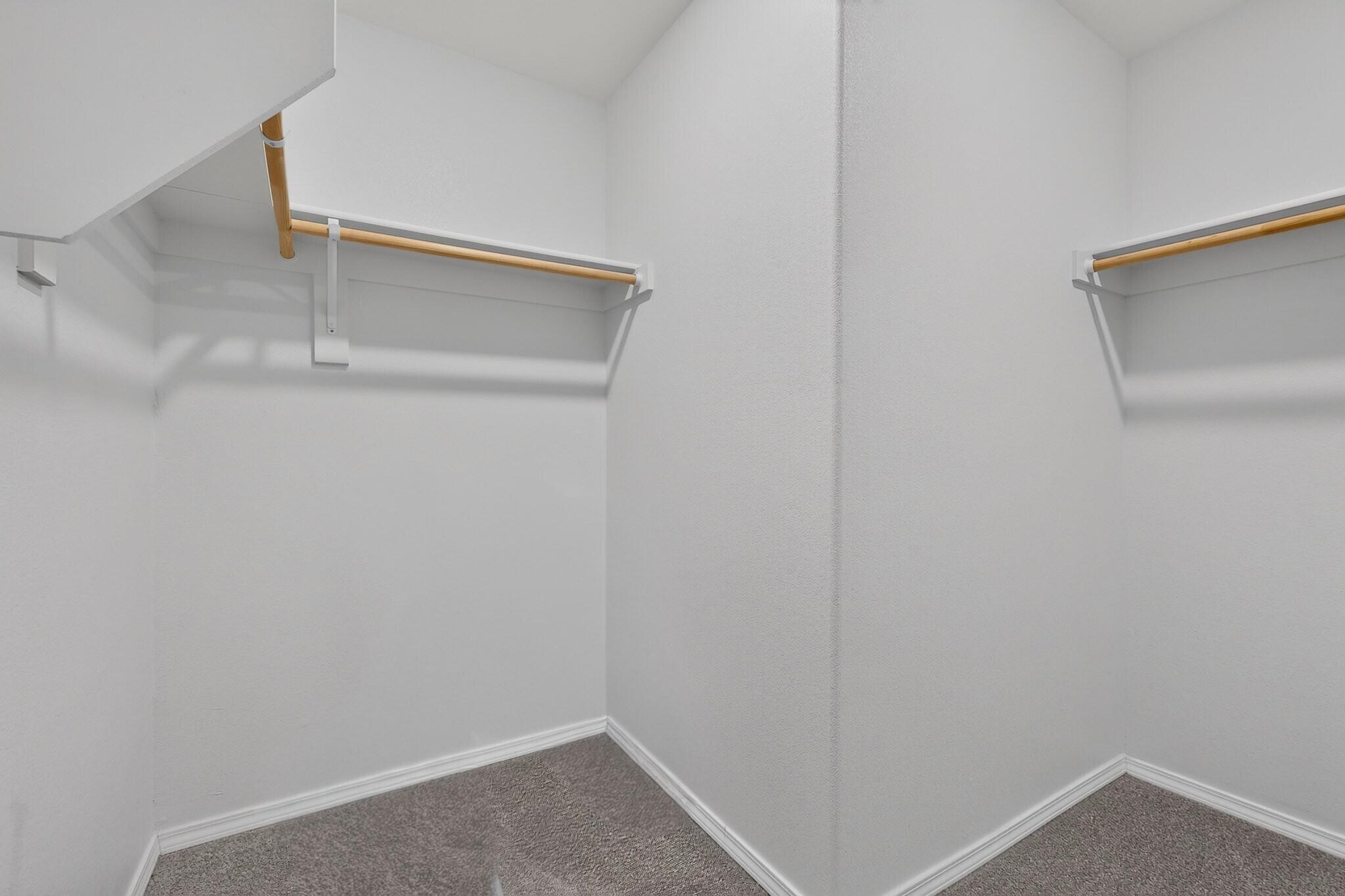 Photo 8 — 1504 Gulfstream Drive SE