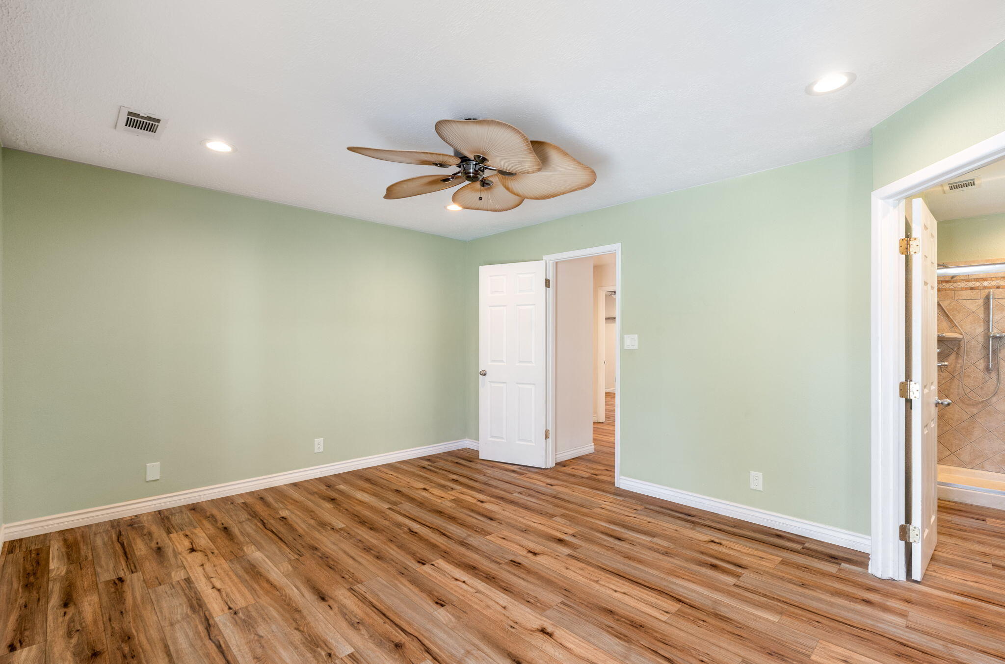 Photo 15 — 4747 Limestone Drive NE