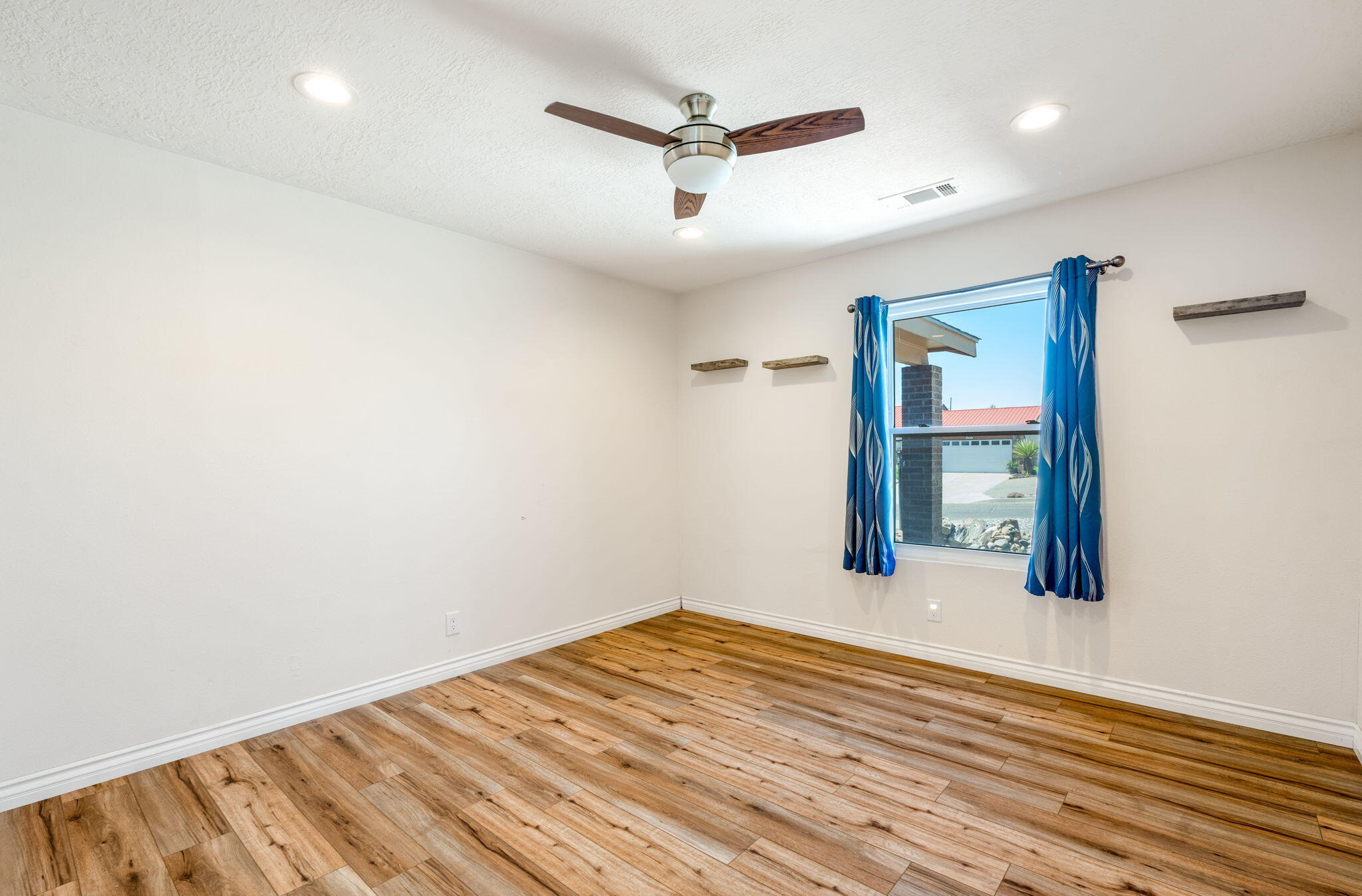 Photo 12 — 4747 Limestone Drive NE