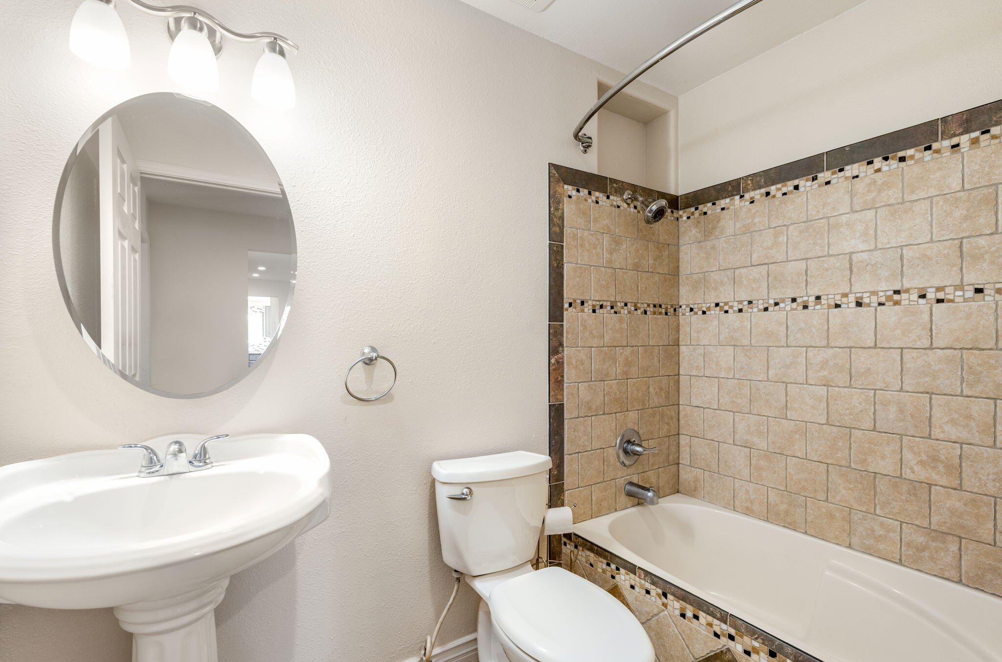 Photo 10 — 4747 Limestone Drive NE