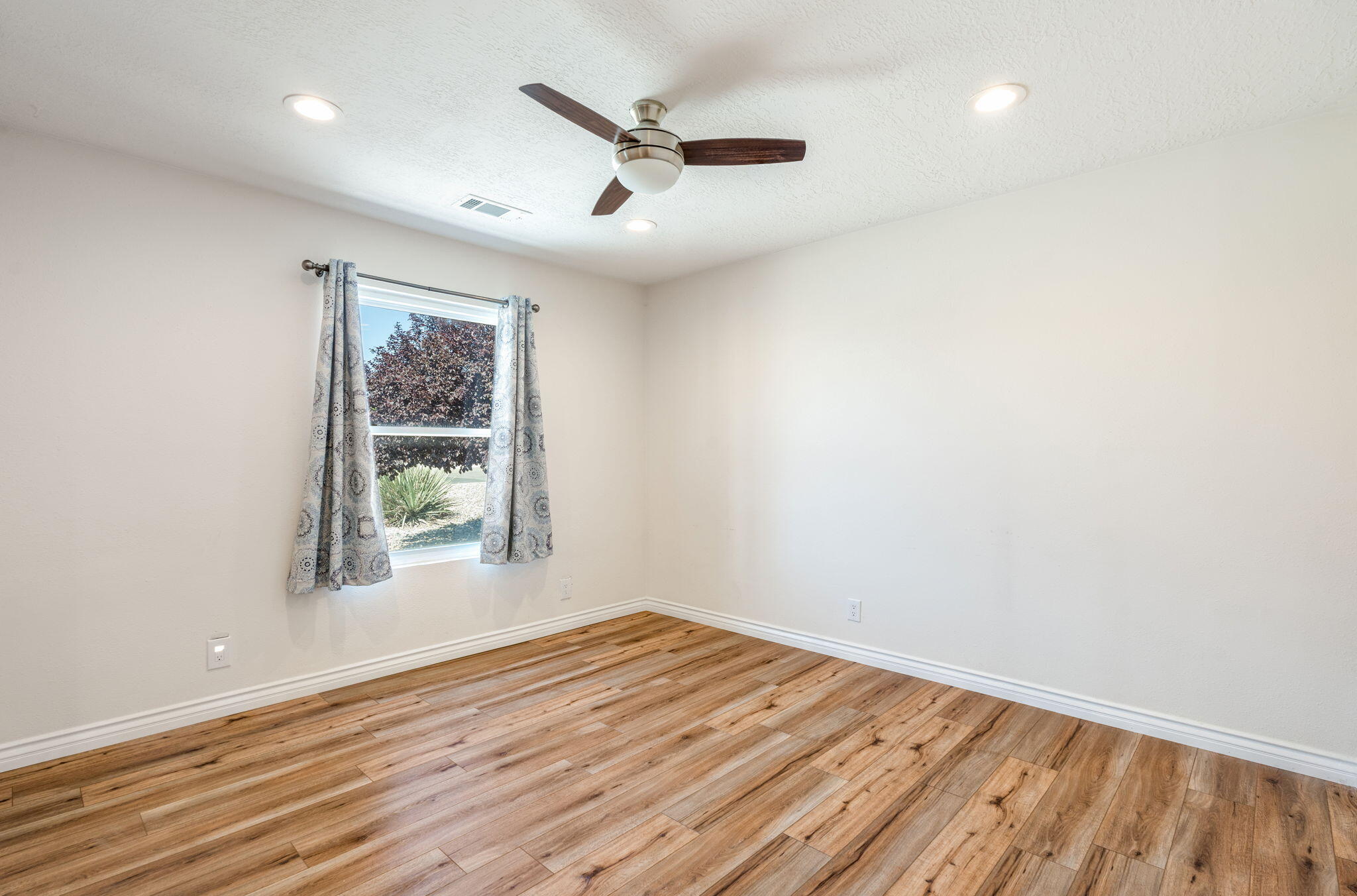 Photo 9 — 4747 Limestone Drive NE