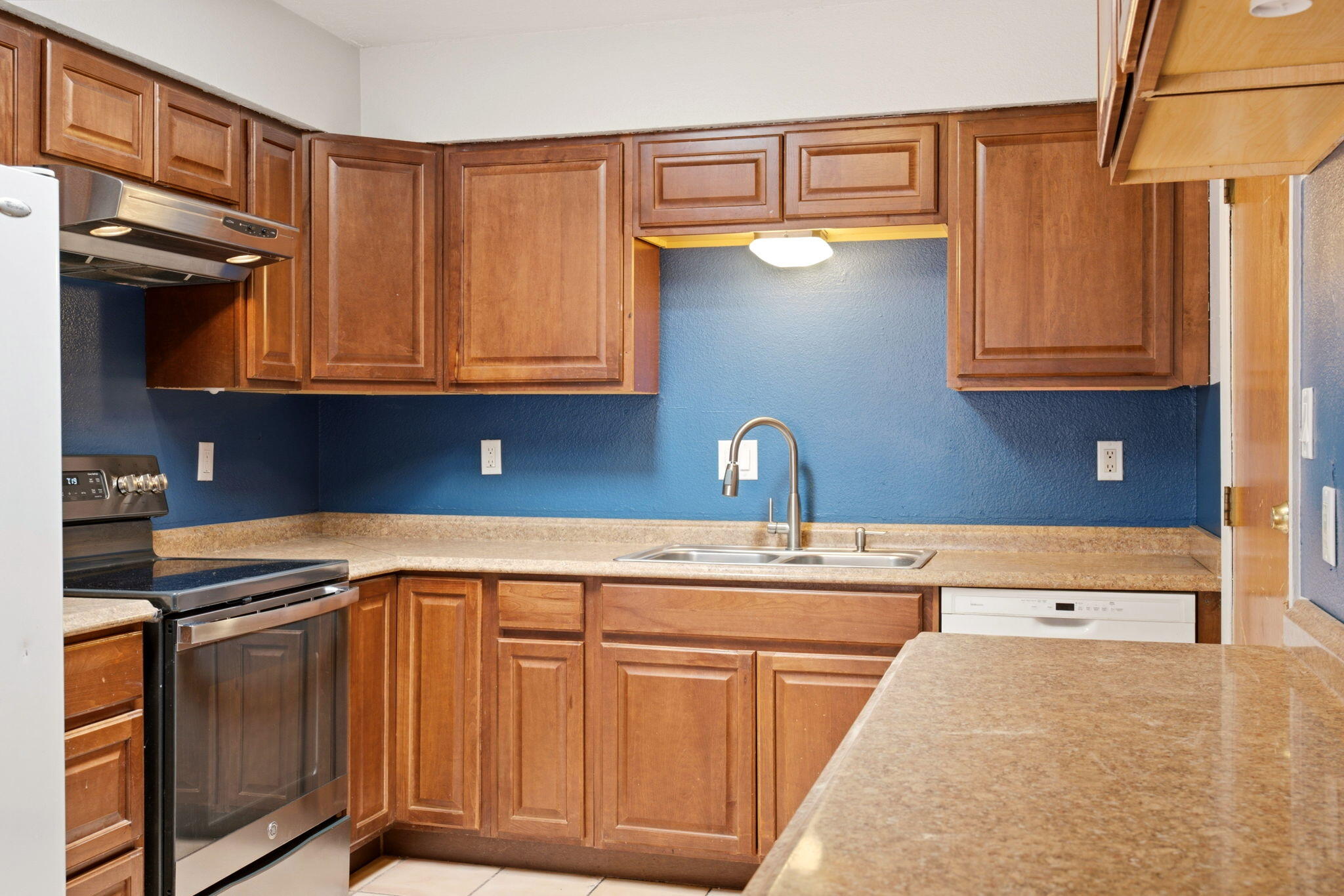 Photo 18 — 6056 Kilmer Avenue NW