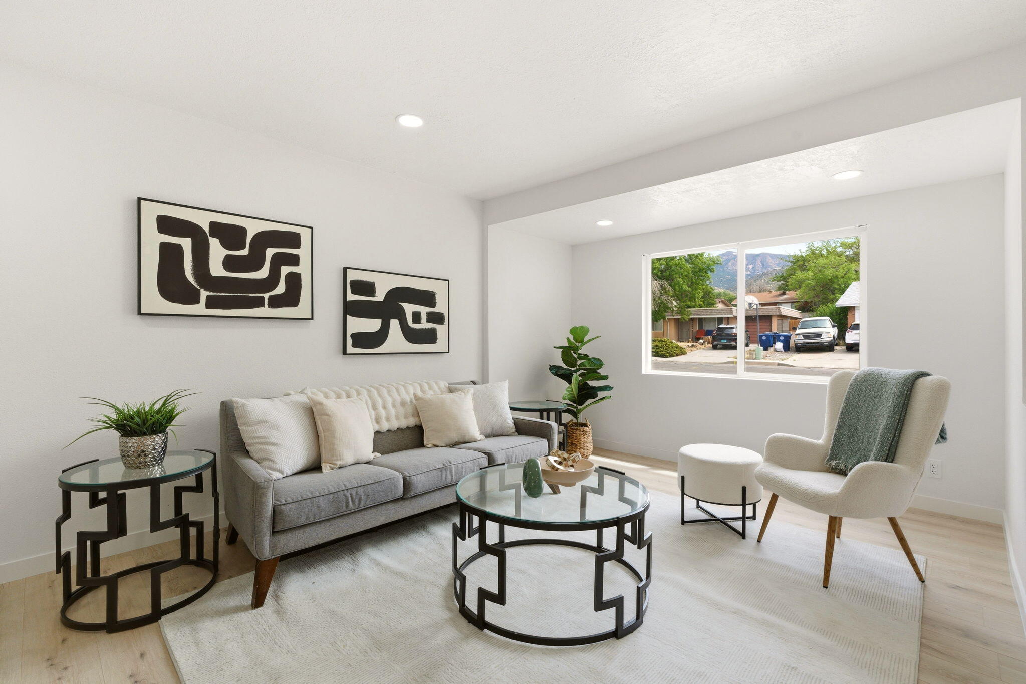 1201 Willys Knight Drive NE, Albuquerque, NM 87112