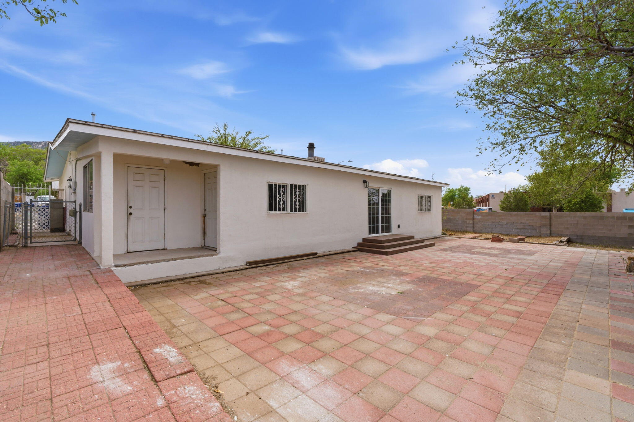 Photo 2 — 1201 Willys Knight Drive NE