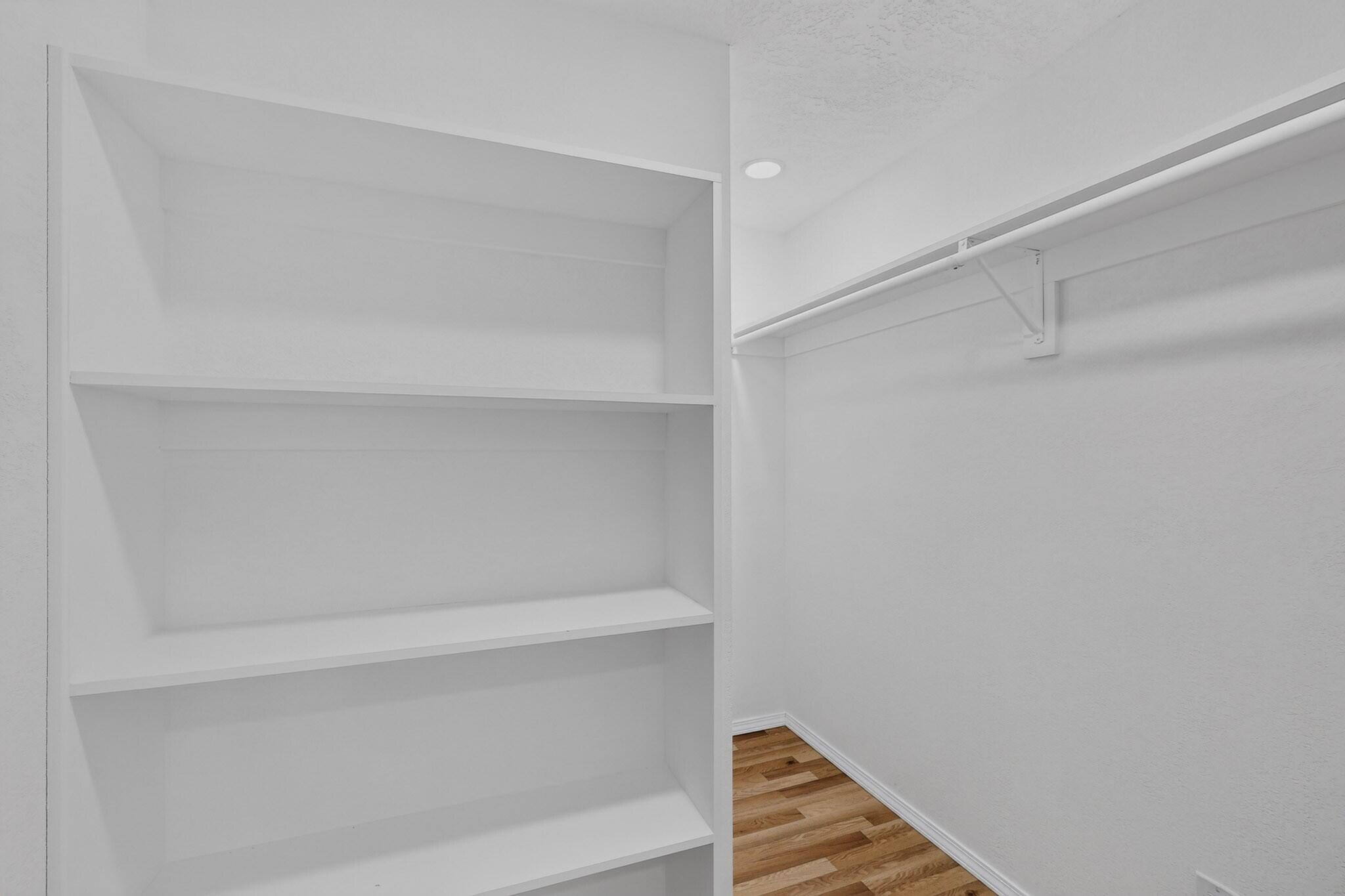 Photo 10 — 8901 Cottonwood Road NE