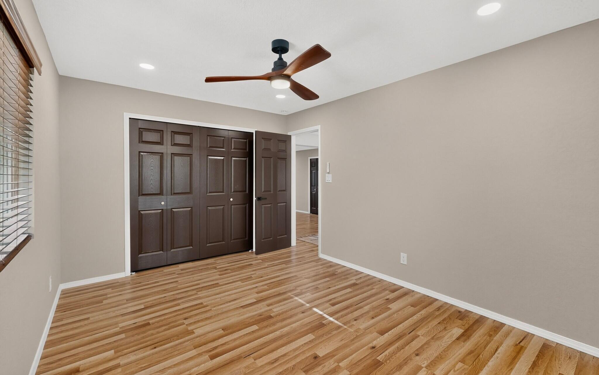 Photo 7 — 8901 Cottonwood Road NE