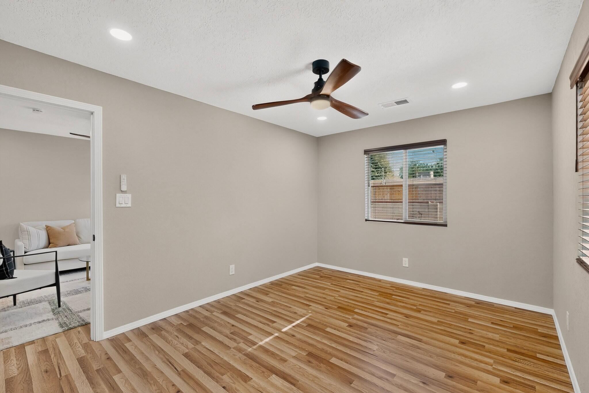 Photo 6 — 8901 Cottonwood Road NE