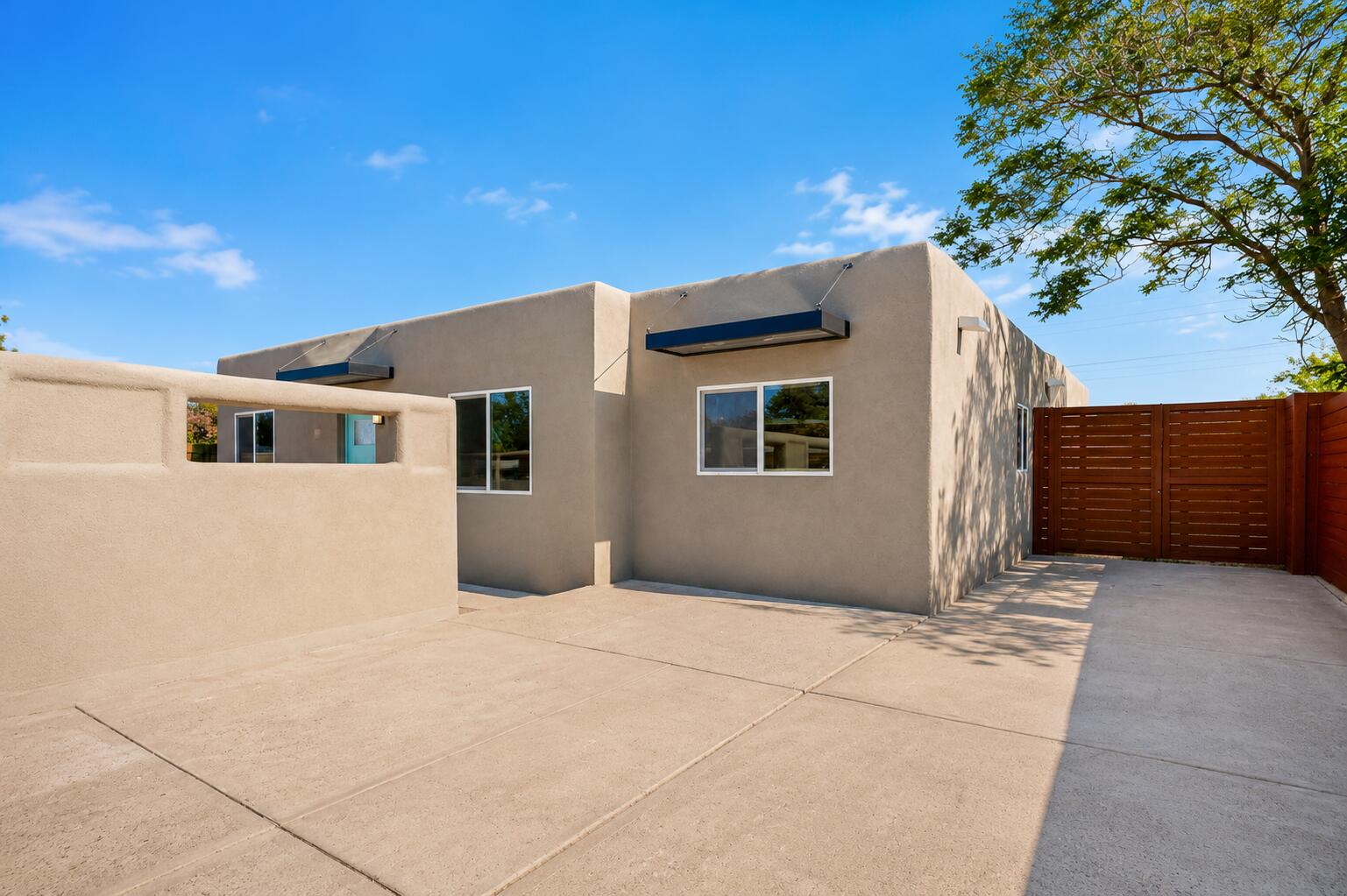 Photo 2 — 8901 Cottonwood Road NE