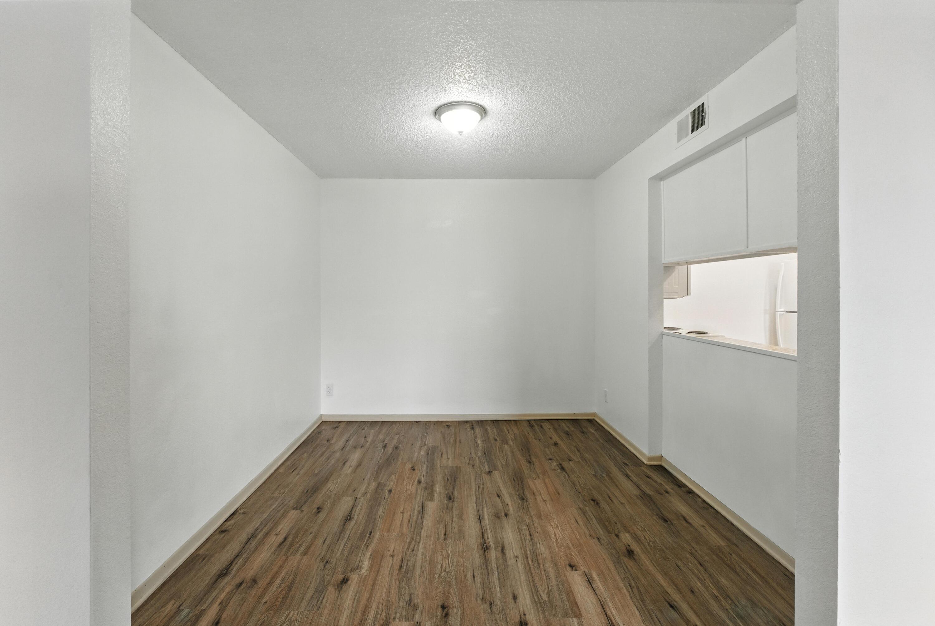 Photo 4 — 1301-1325 Fillmore Avenue