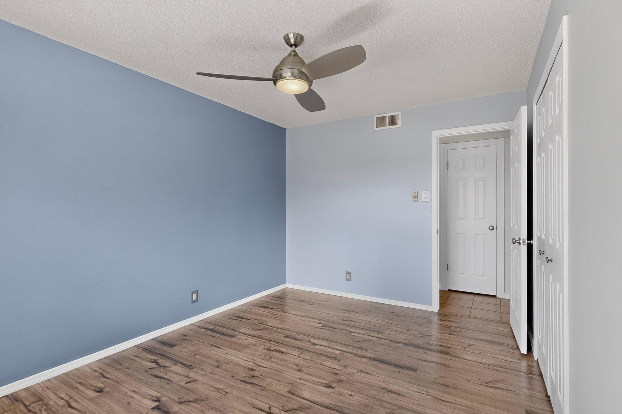 Photo 17 — 12200 Manitoba Drive NE