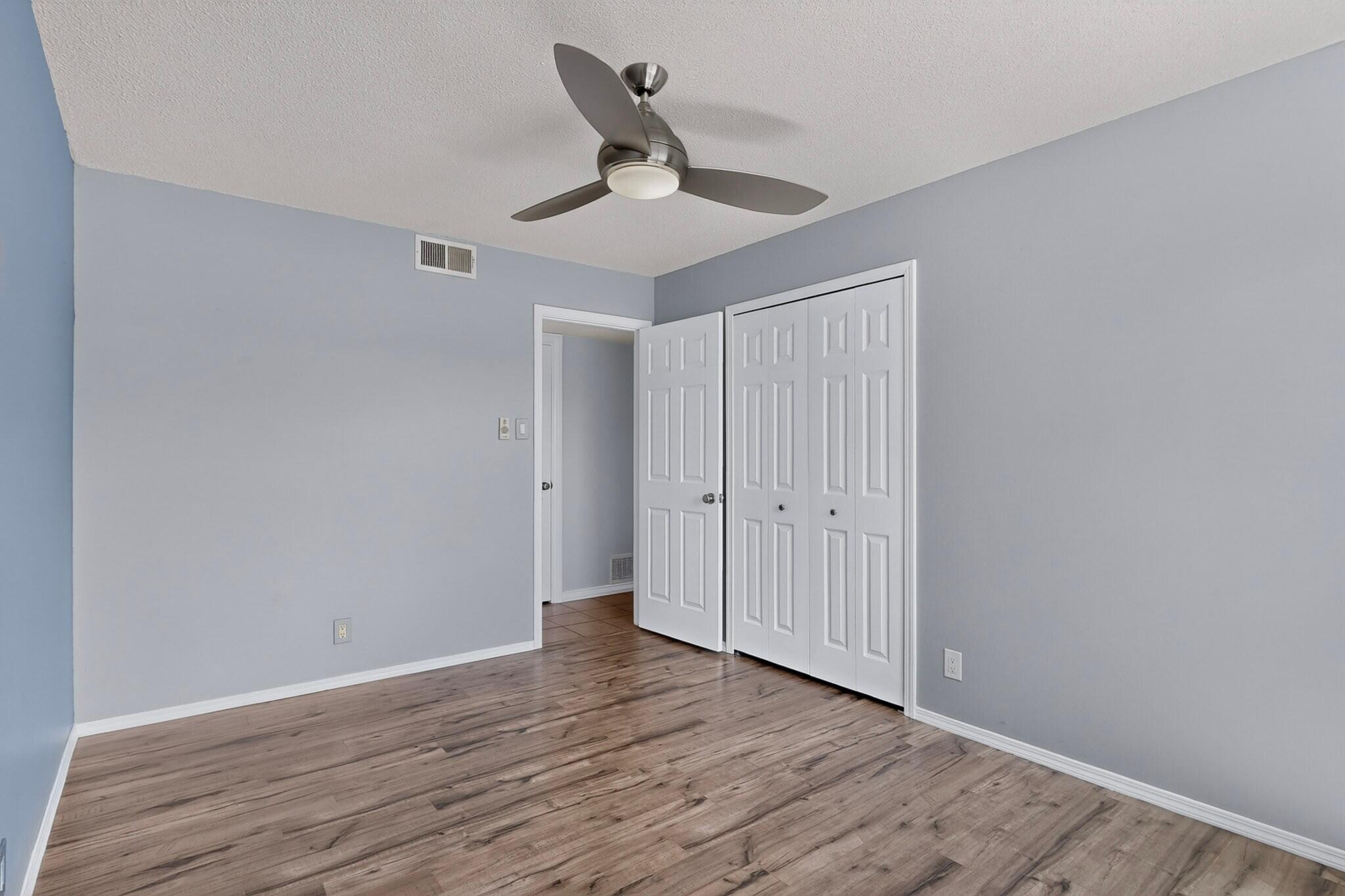 Photo 16 — 12200 Manitoba Drive NE