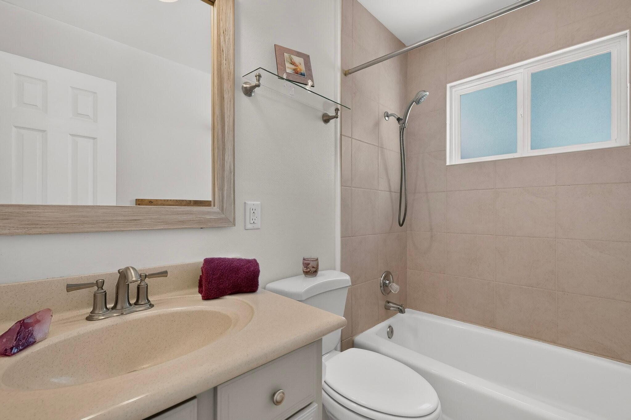 Photo 15 — 12200 Manitoba Drive NE