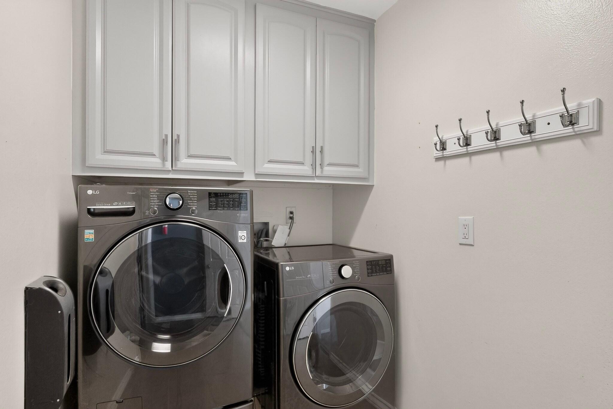 Photo 8 — 12200 Manitoba Drive NE