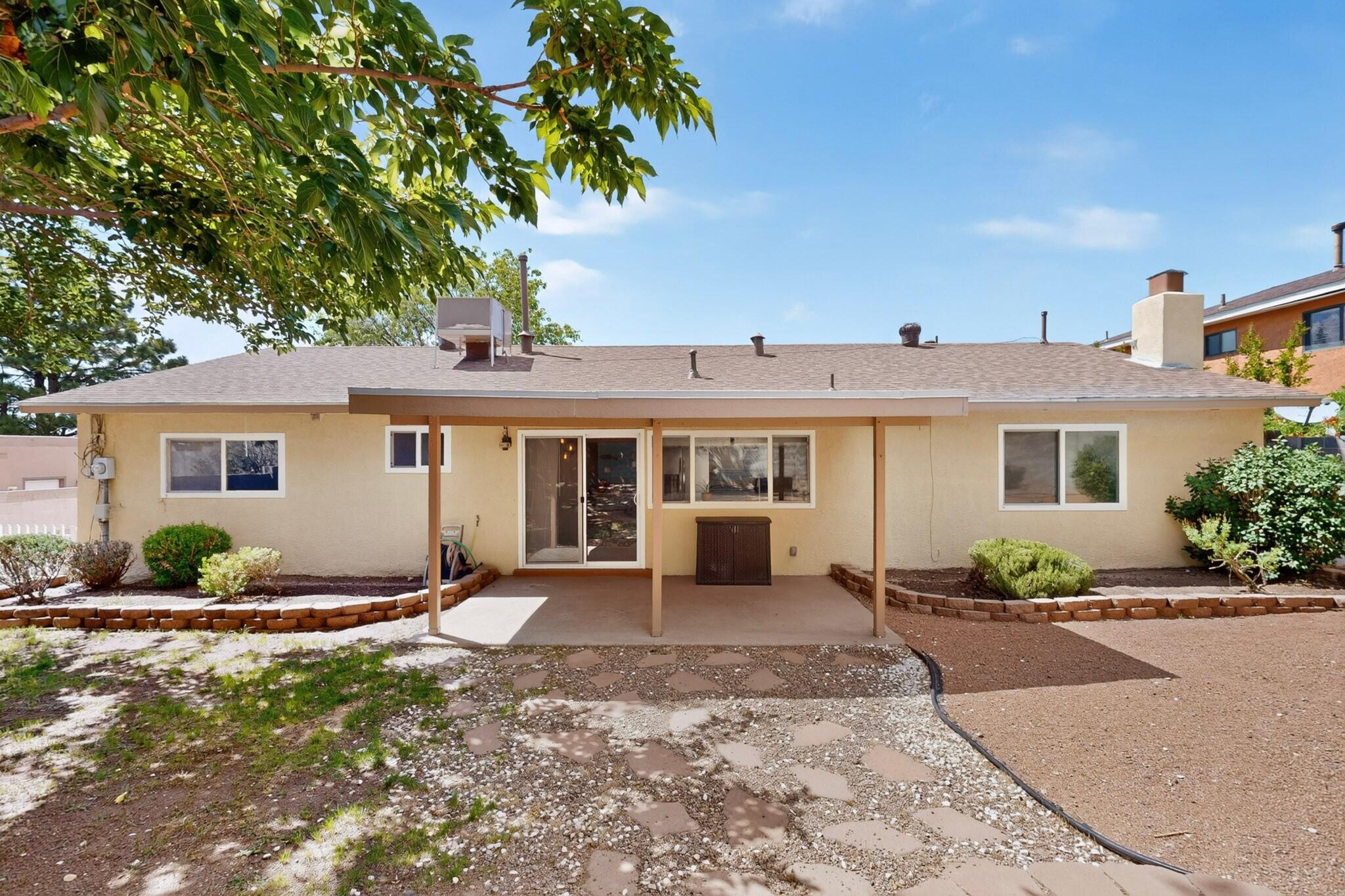 Photo 6 — 12200 Manitoba Drive NE