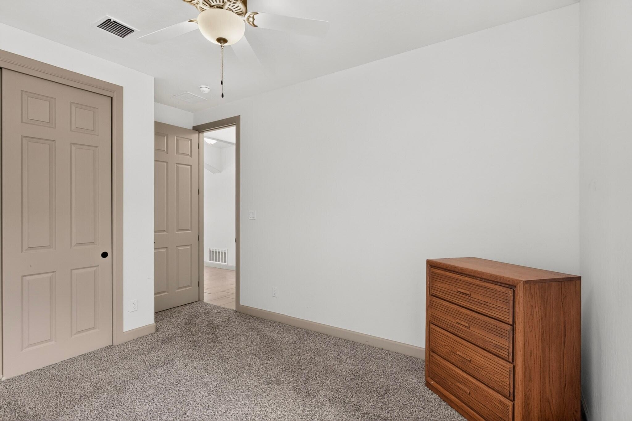 Photo 18 — 6101 Santa Fe Trail Drive NE