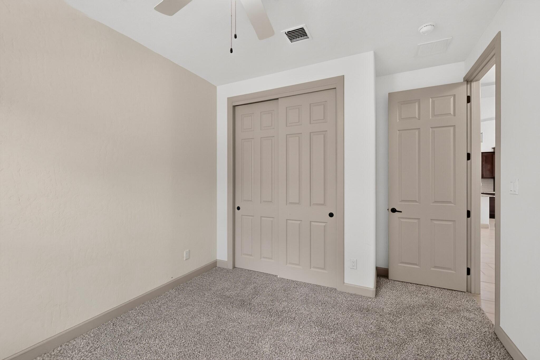 Photo 17 — 6101 Santa Fe Trail Drive NE