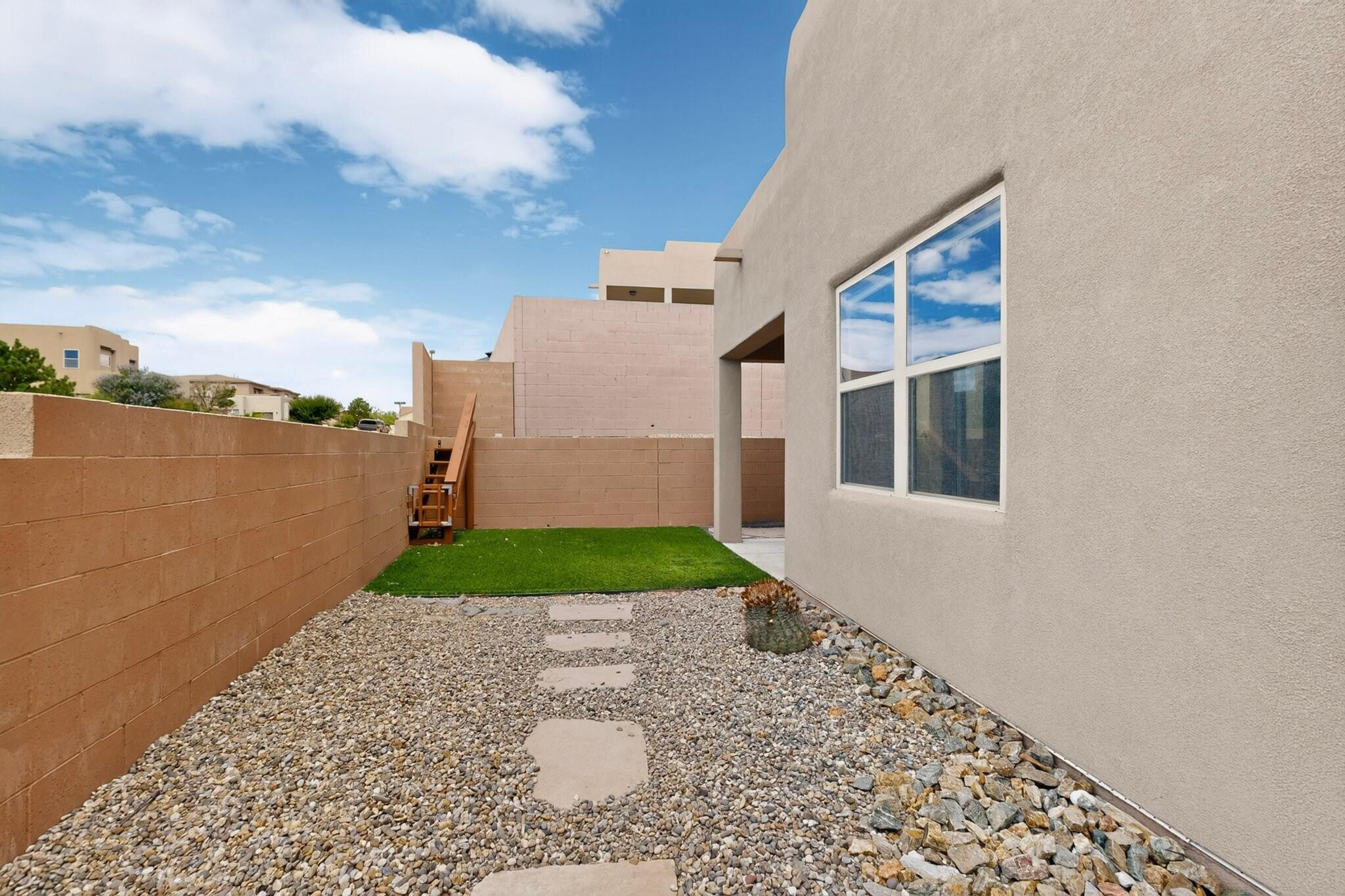 Photo 13 — 6101 Santa Fe Trail Drive NE