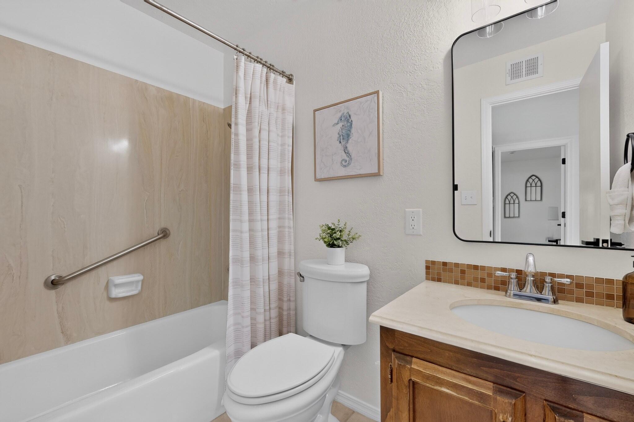 Photo 6 — 6616 Orphelia Avenue NE