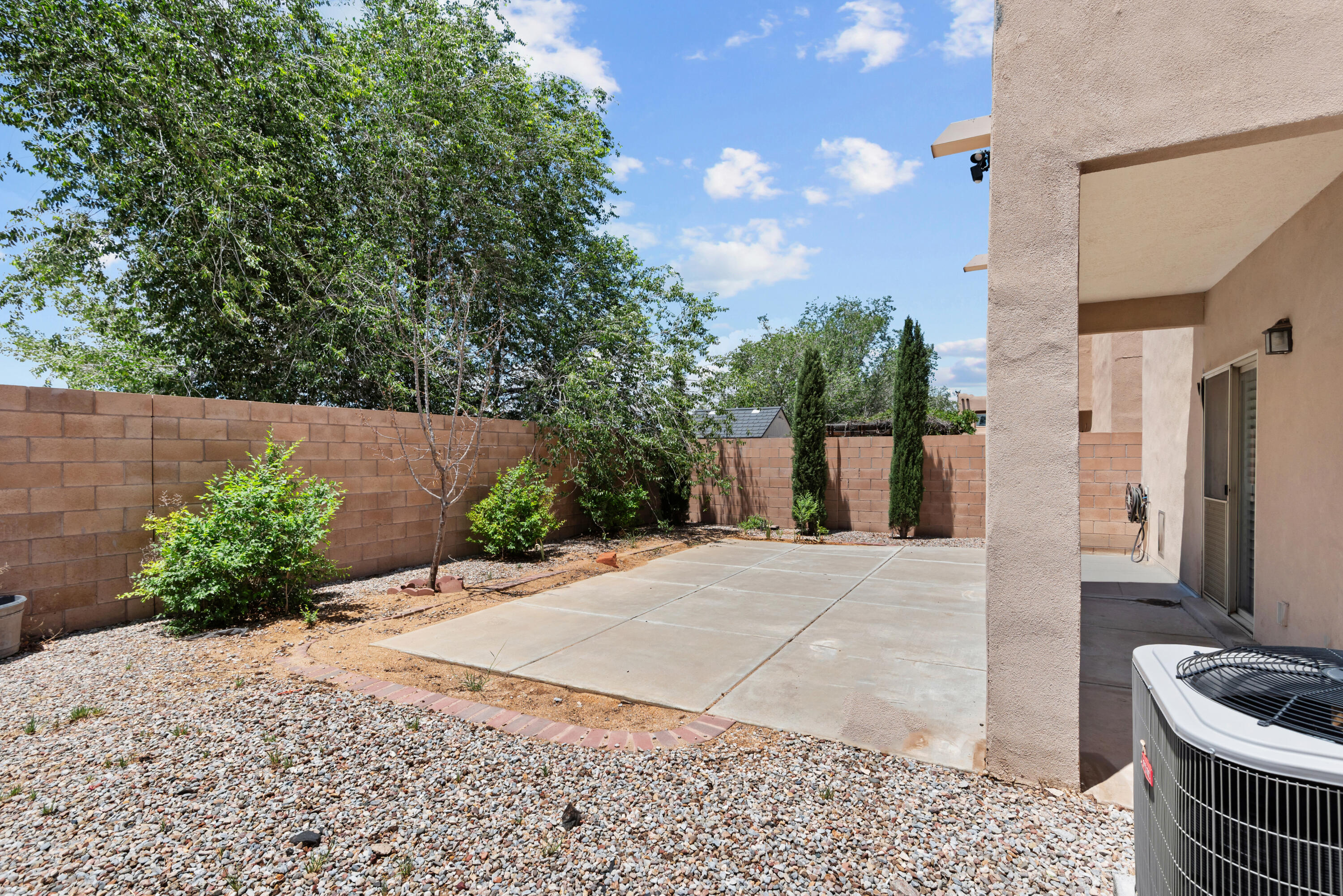 Photo 17 — 8915 Lochside Lane NE