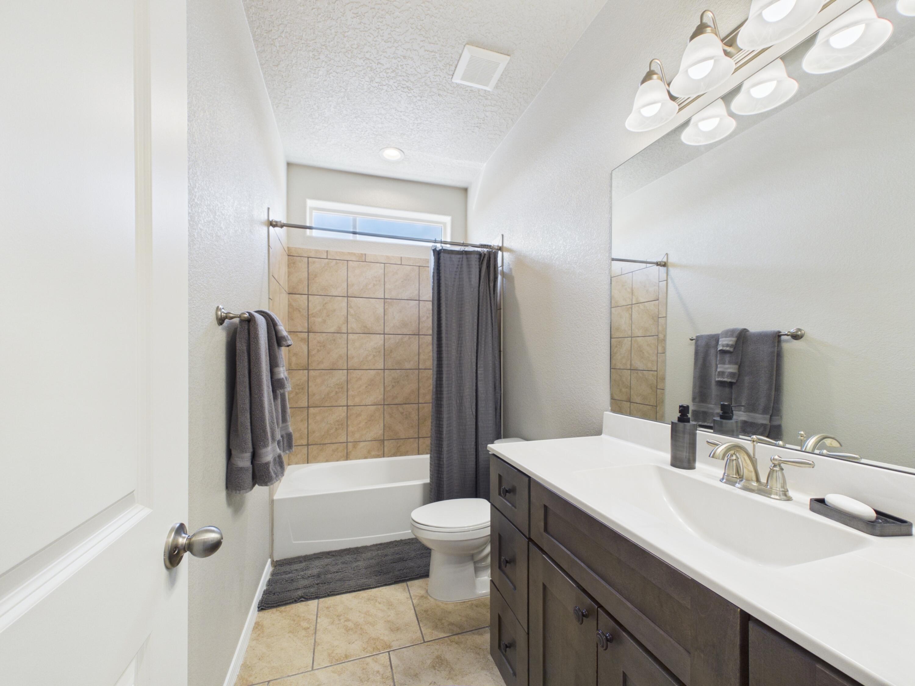 Photo 4 — 3300 Vatapa Road NE