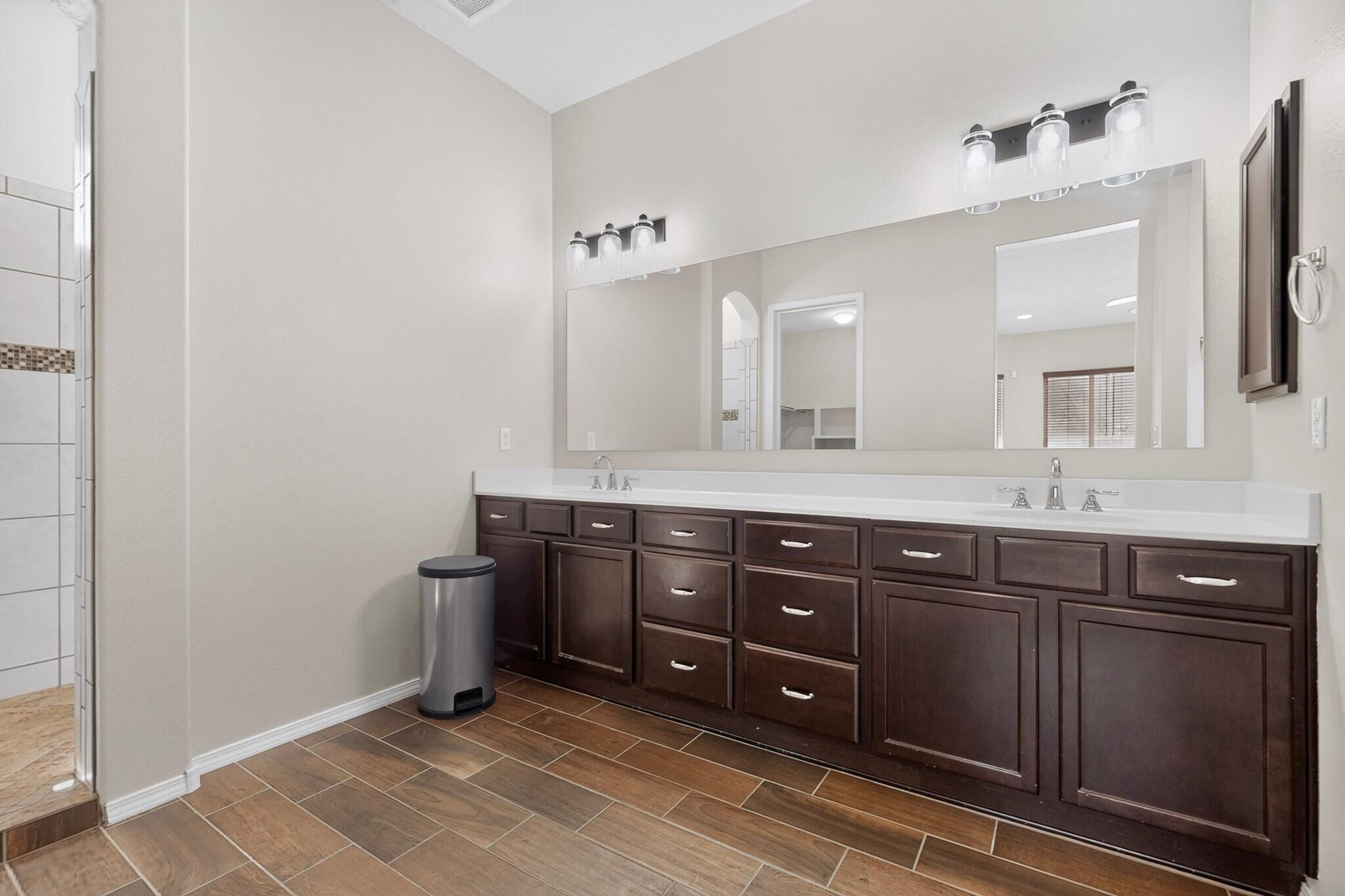 Photo 6 — 4020 Colina Roja Lane NE