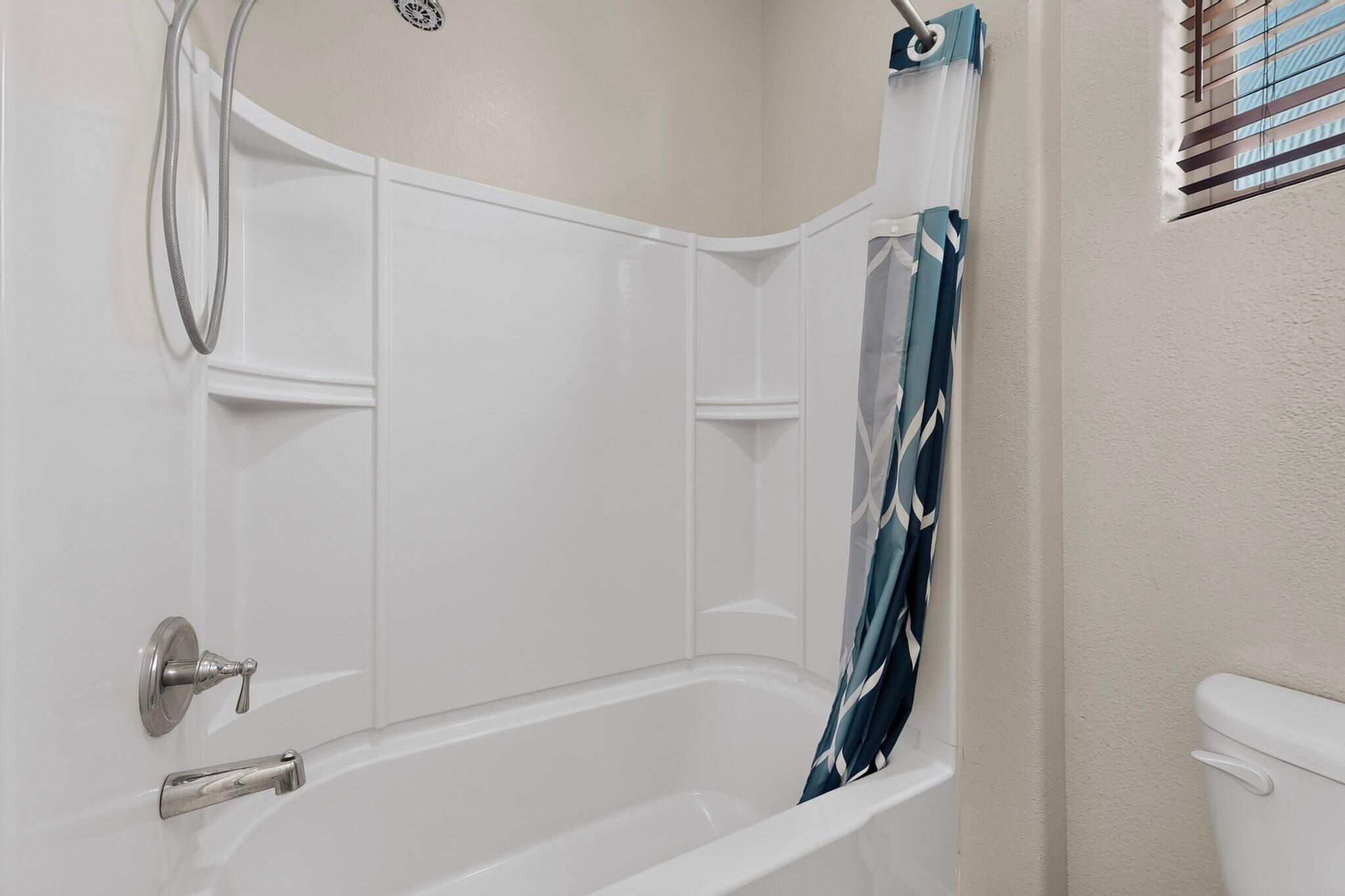 Photo 16 — 4020 Colina Roja Lane NE