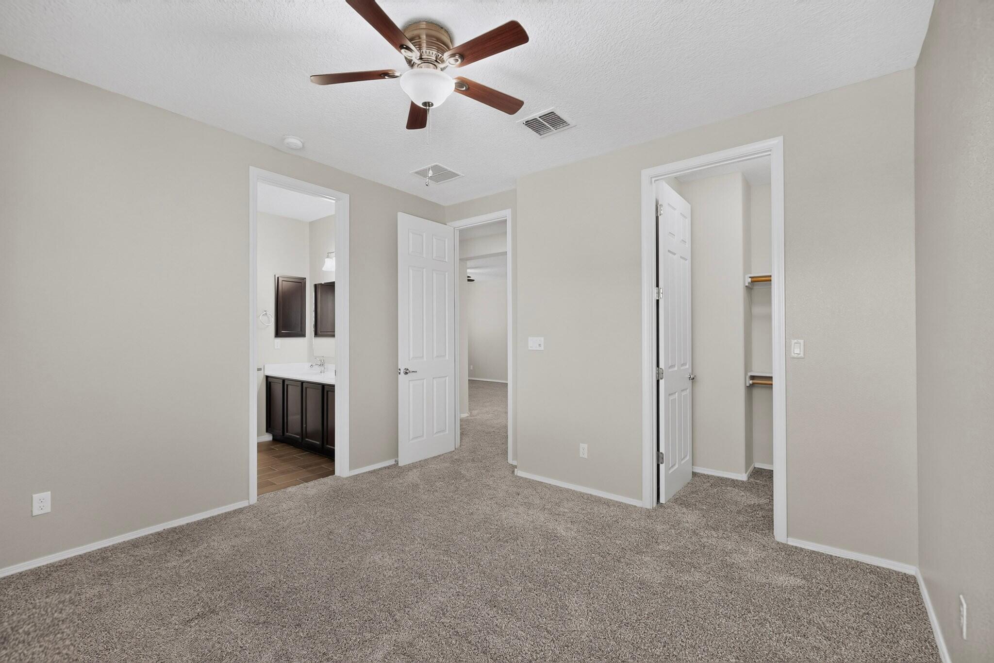 Photo 18 — 4020 Colina Roja Lane NE