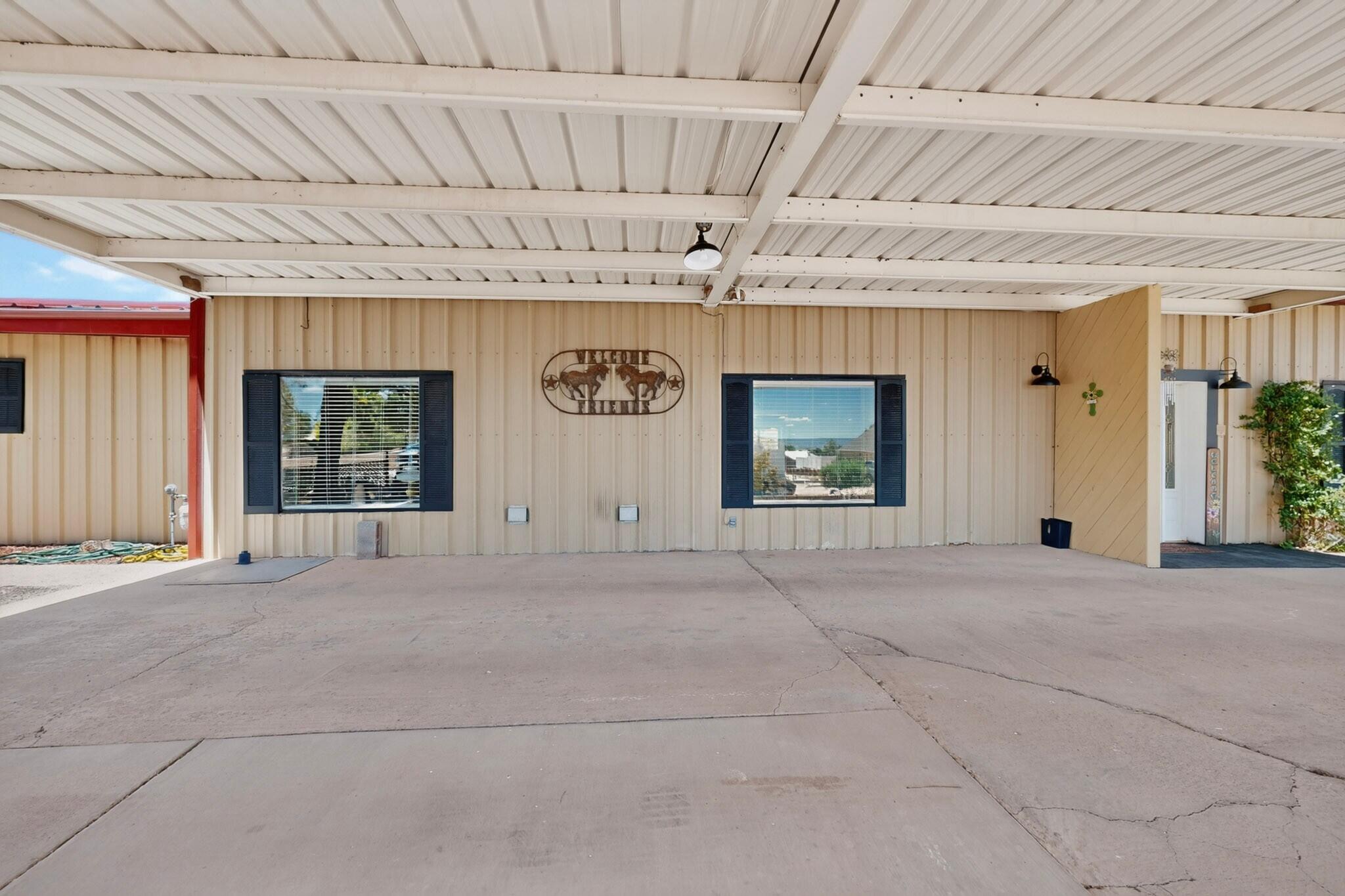Photo 15 — 1749 N North Hills Boulevard