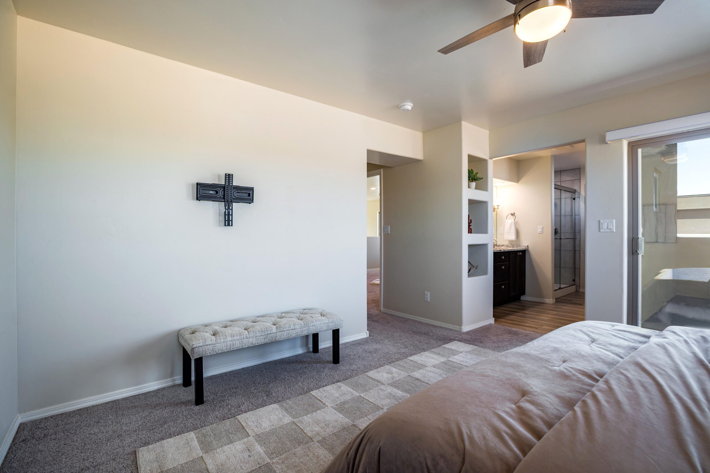 Photo 4 — 4381 Lauren Loop NE