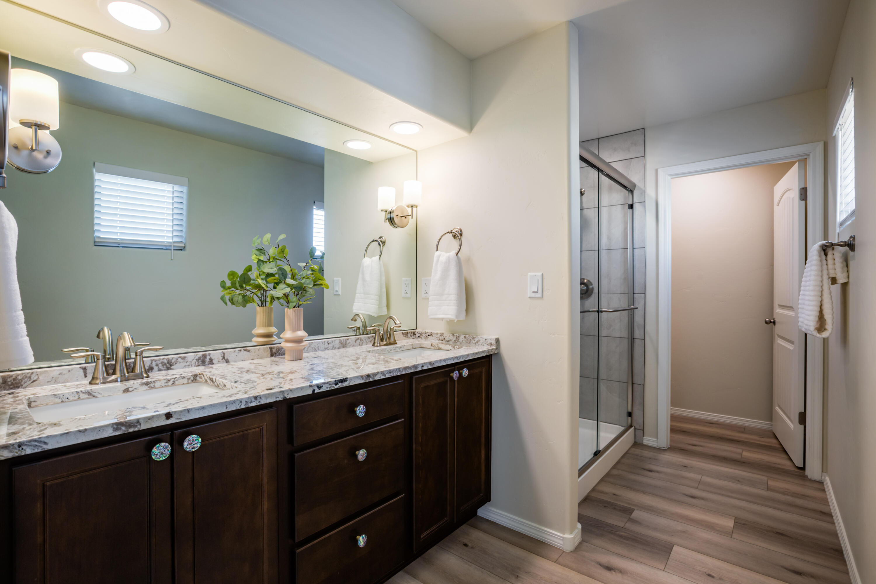 Photo 5 — 4381 Lauren Loop NE