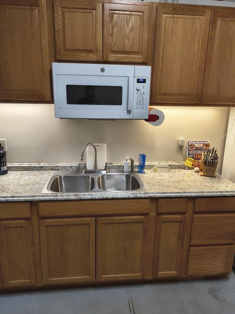 Photo 4 — 914 6th Street