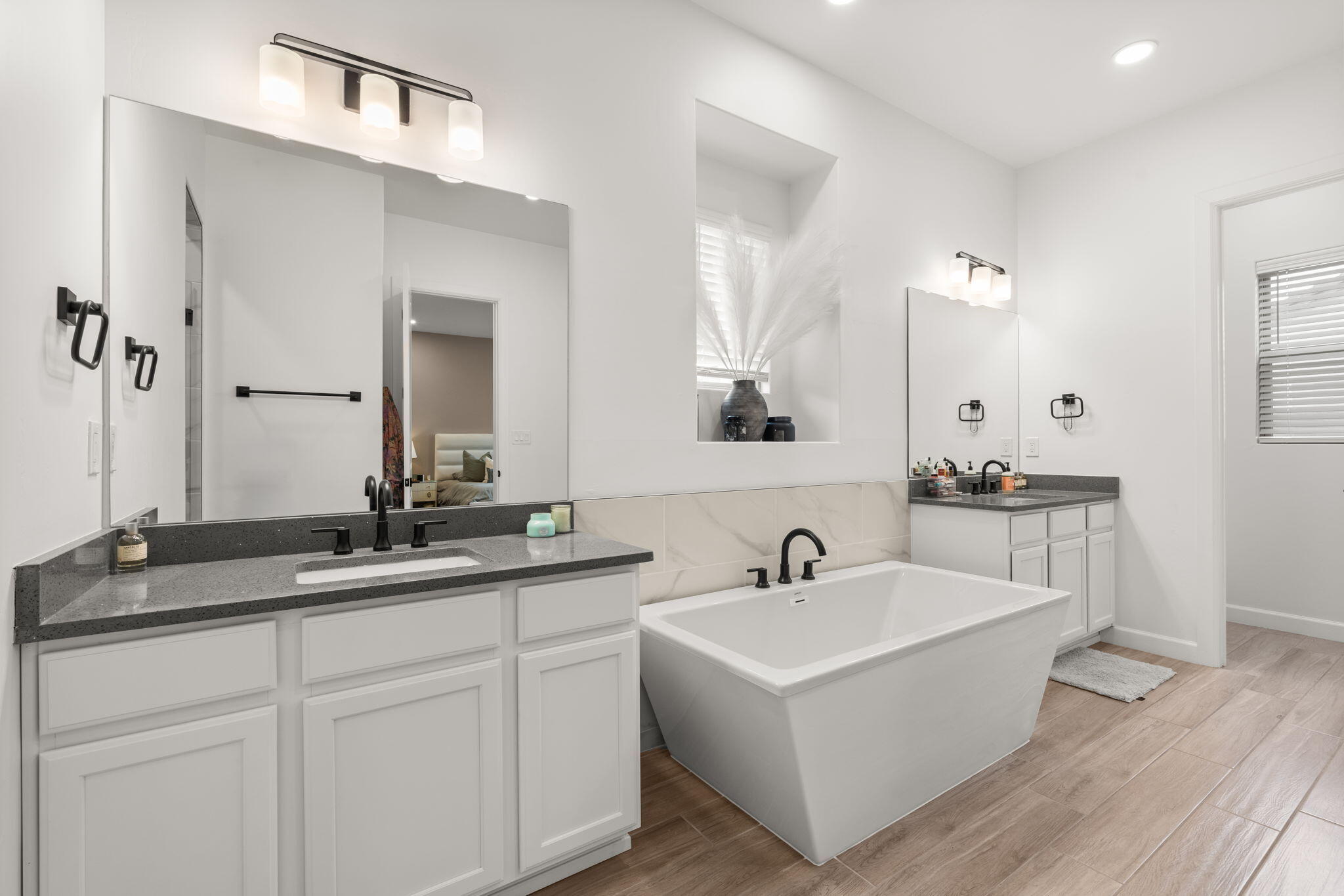 Photo 17 — 7720 Station Court NW