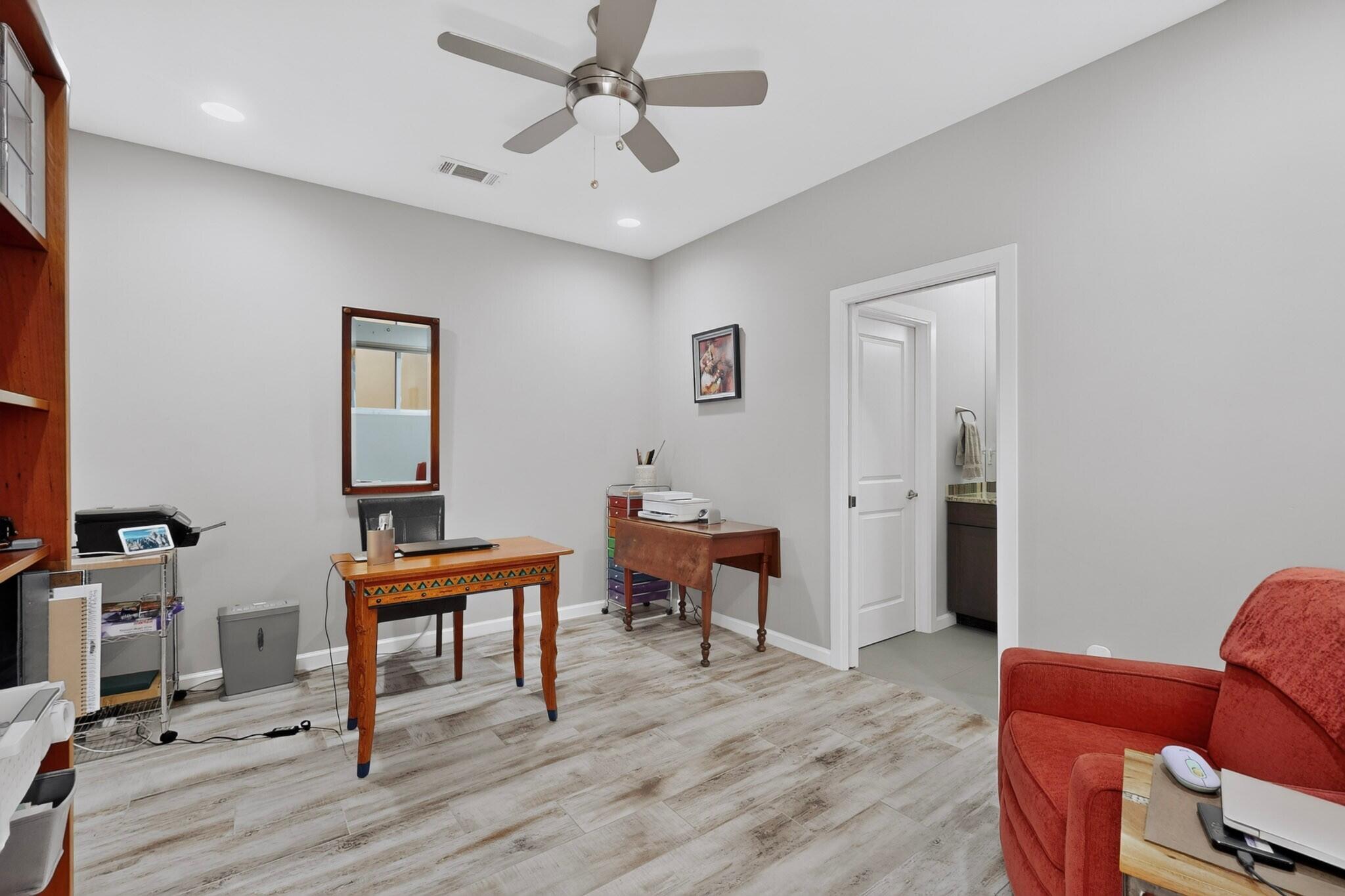 Photo 12 — 52 Wind Road NW