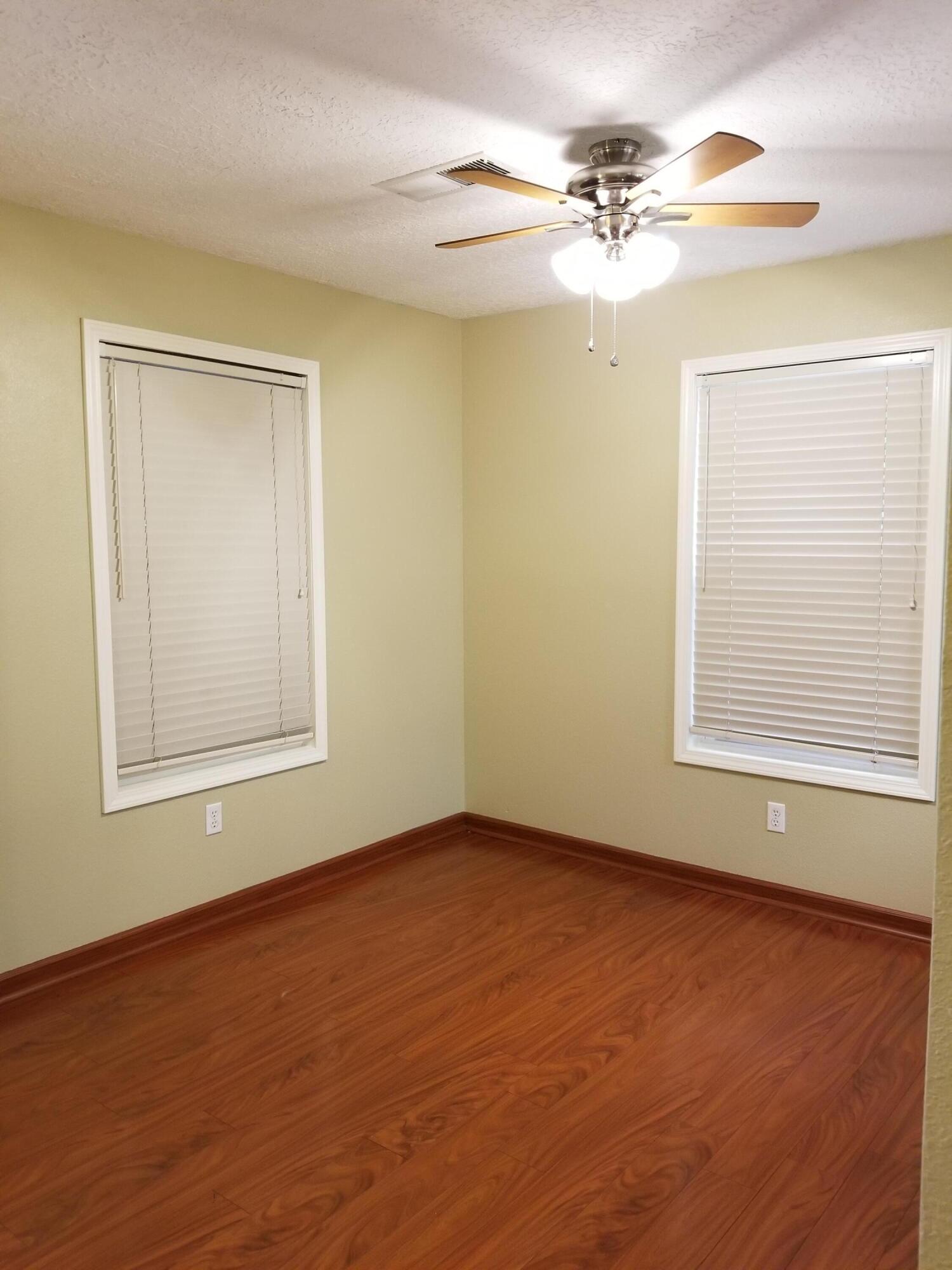 Photo 3 — 10605 Monte Bello Court NW