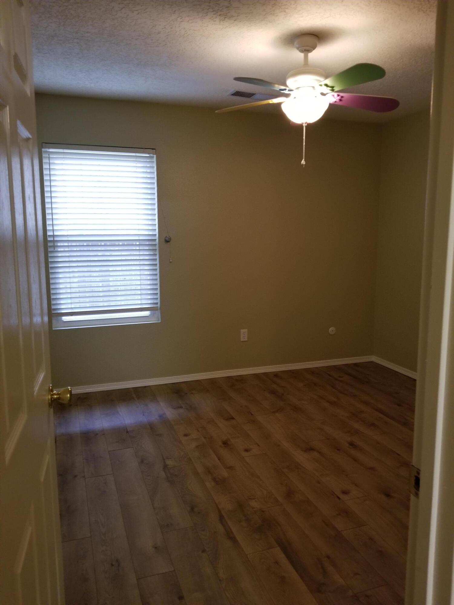 Photo 5 — 10605 Monte Bello Court NW