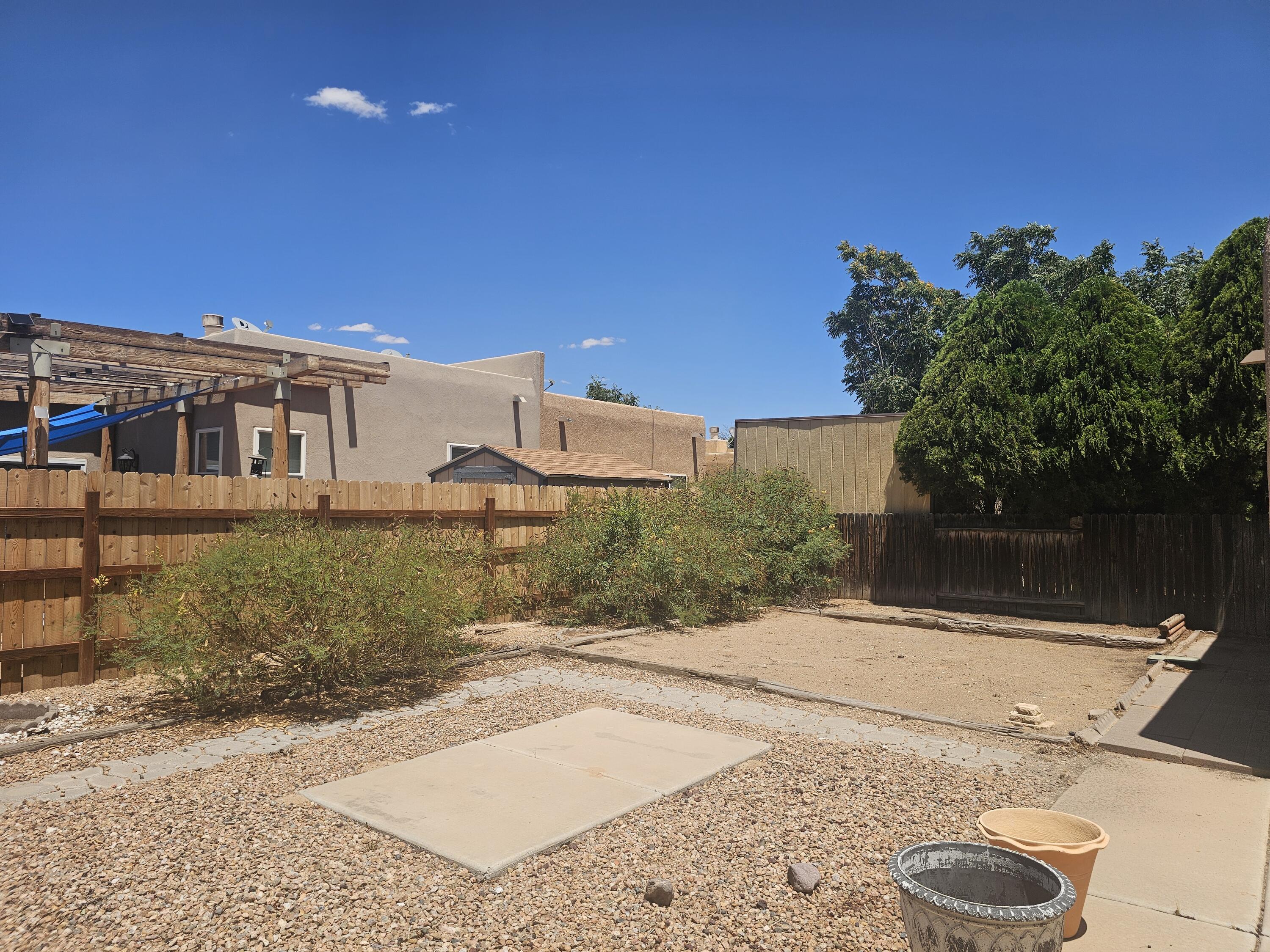 Photo 6 — 460 Colonial Avenue SW