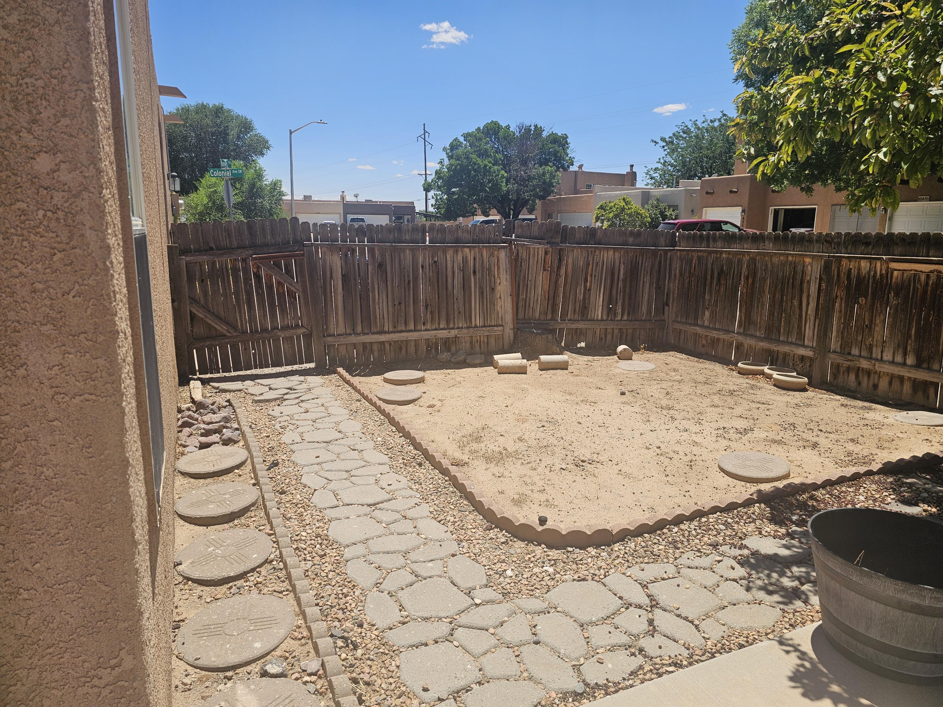 Photo 3 — 460 Colonial Avenue SW