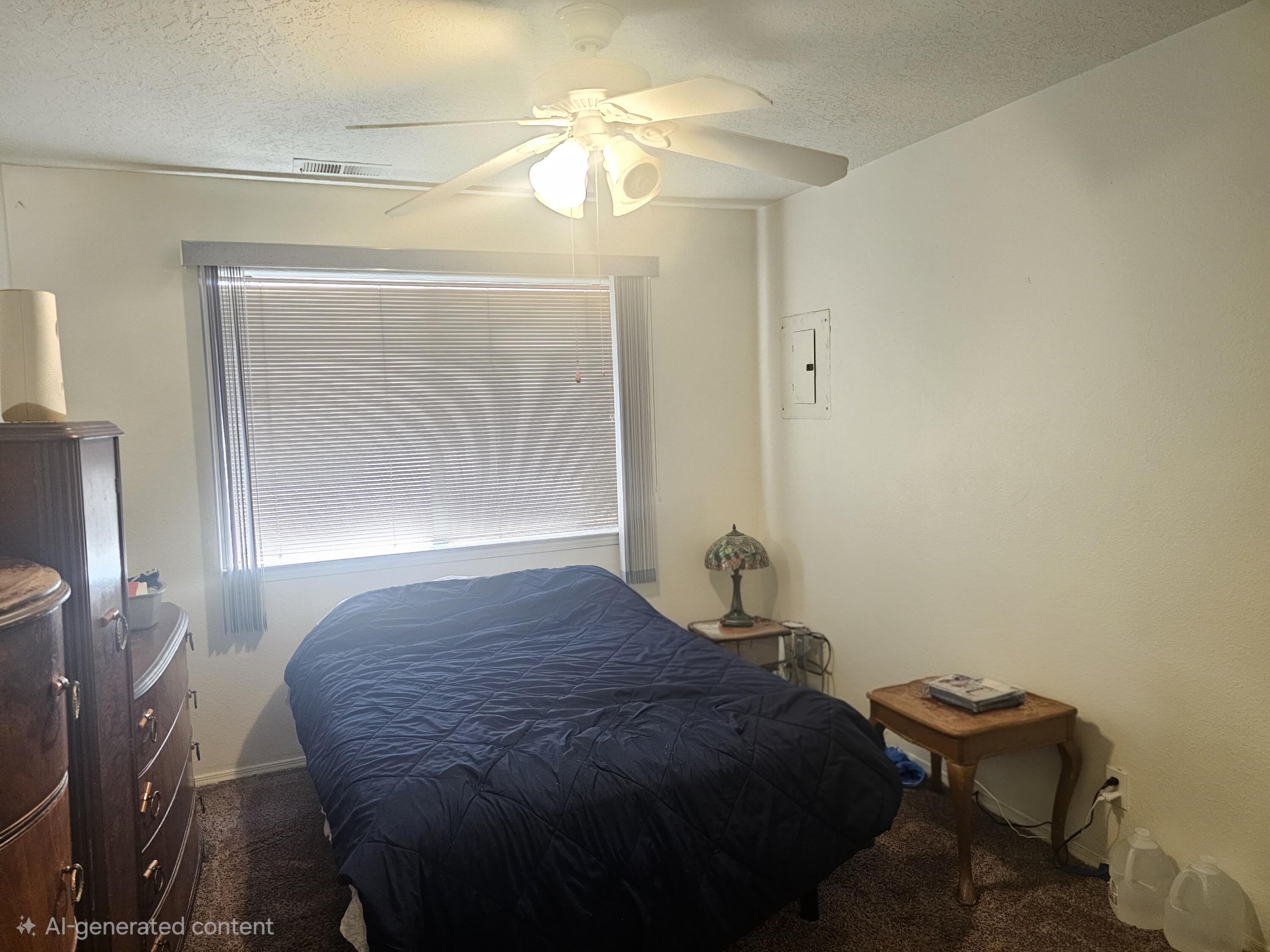 Photo 12 — 460 Colonial Avenue SW