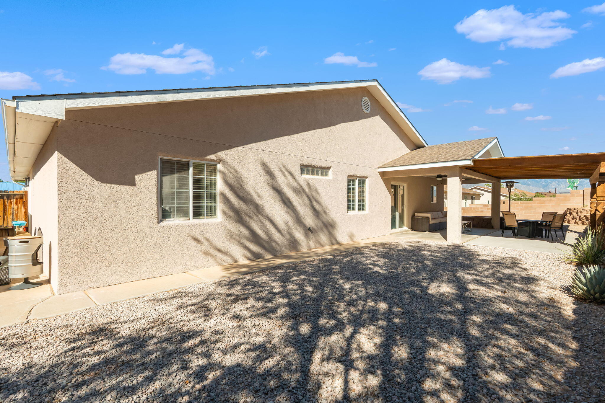 Photo 5 — 731 Amethyst Drive NE
