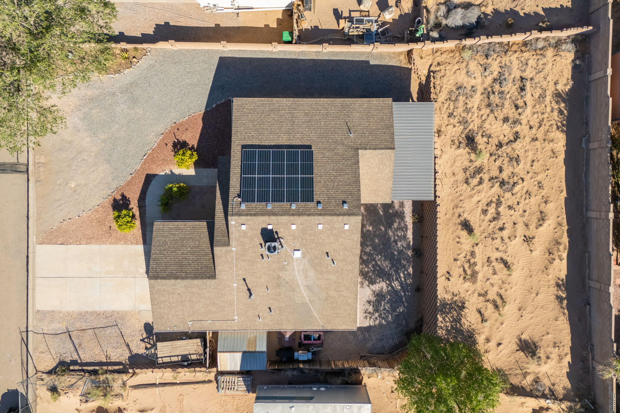 Photo 4 — 731 Amethyst Drive NE