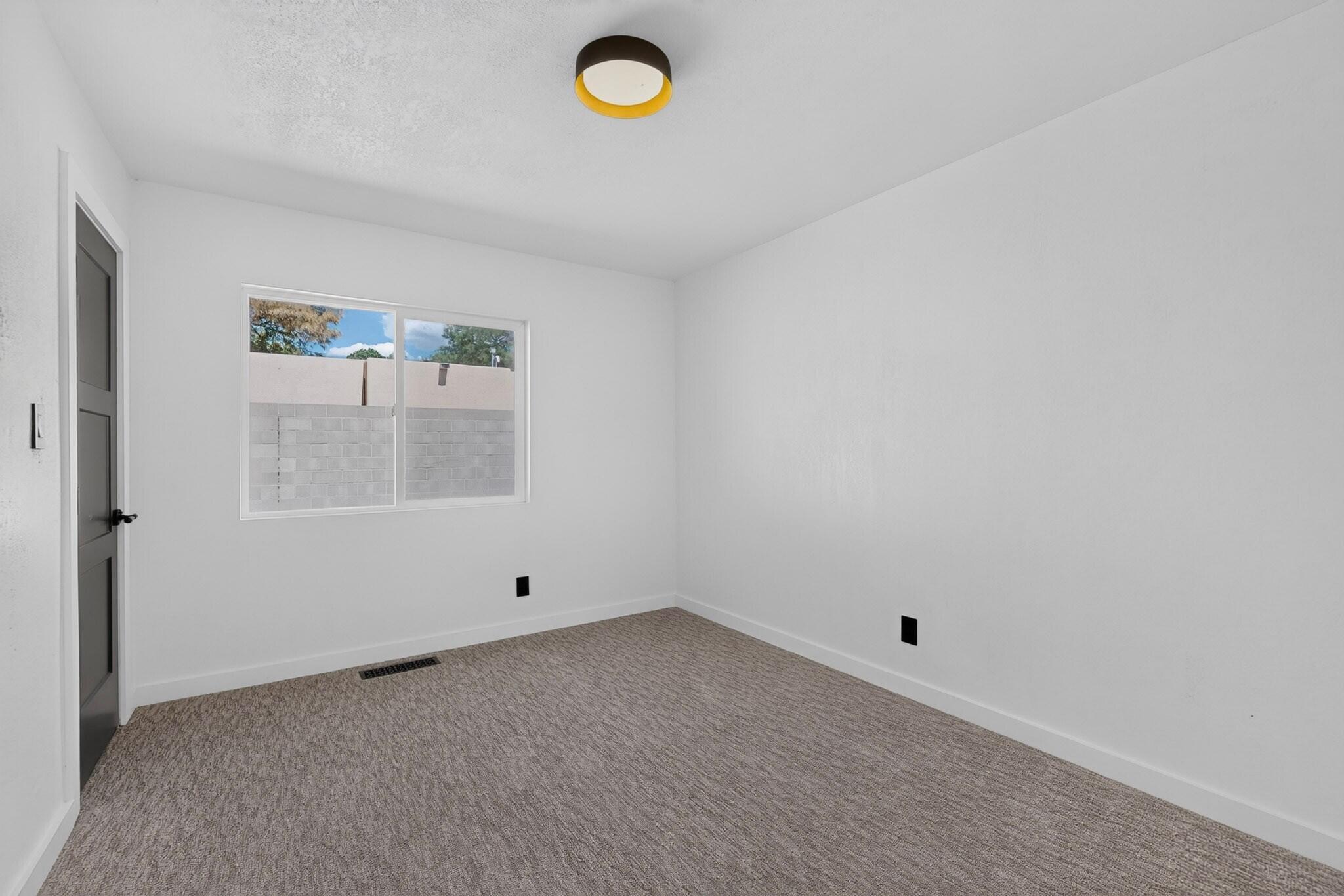 Photo 16 — 8413 Aztec Road NE